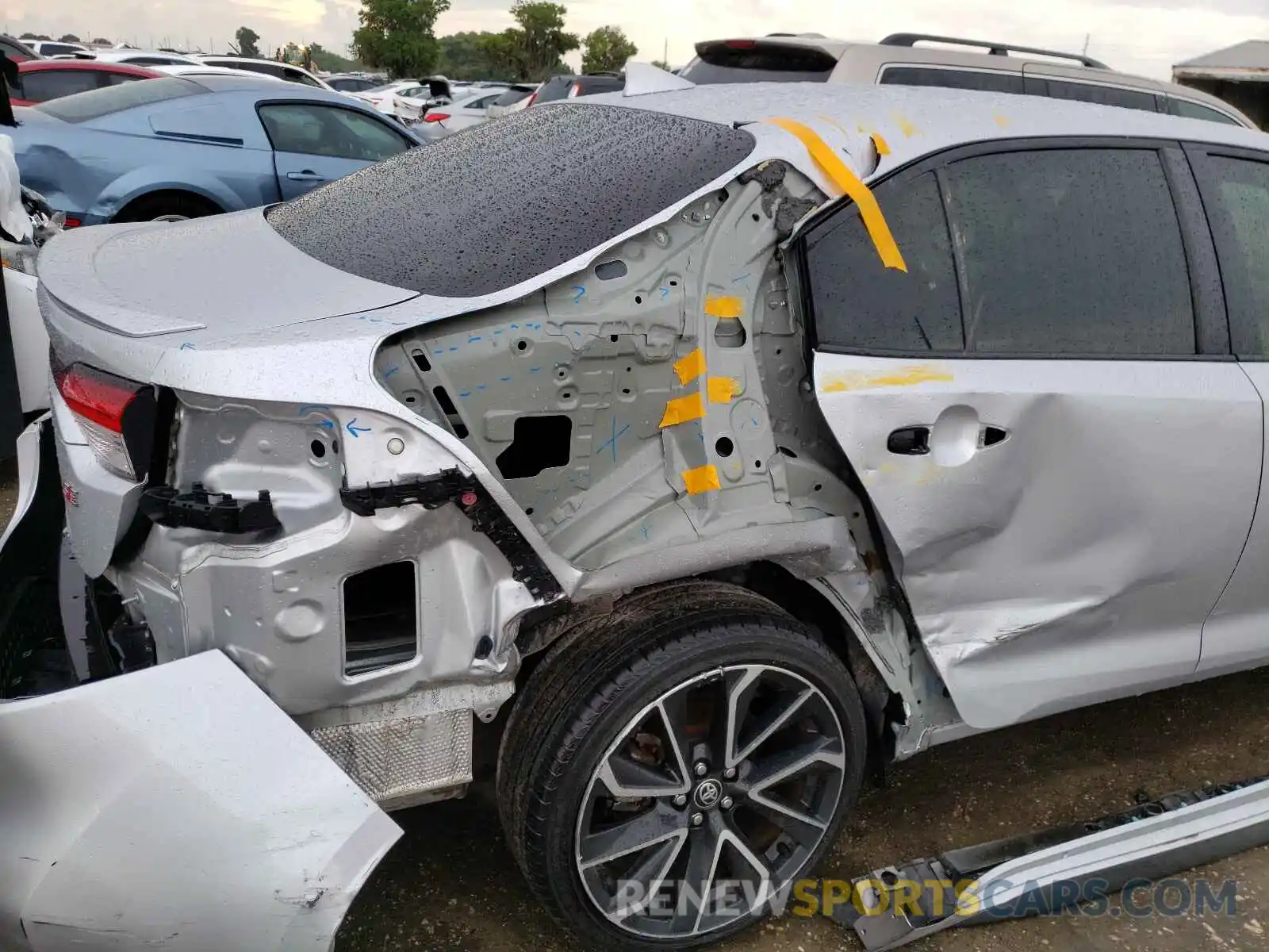 9 Photograph of a damaged car JTDS4RCE2LJ028177 TOYOTA COROLLA 2020