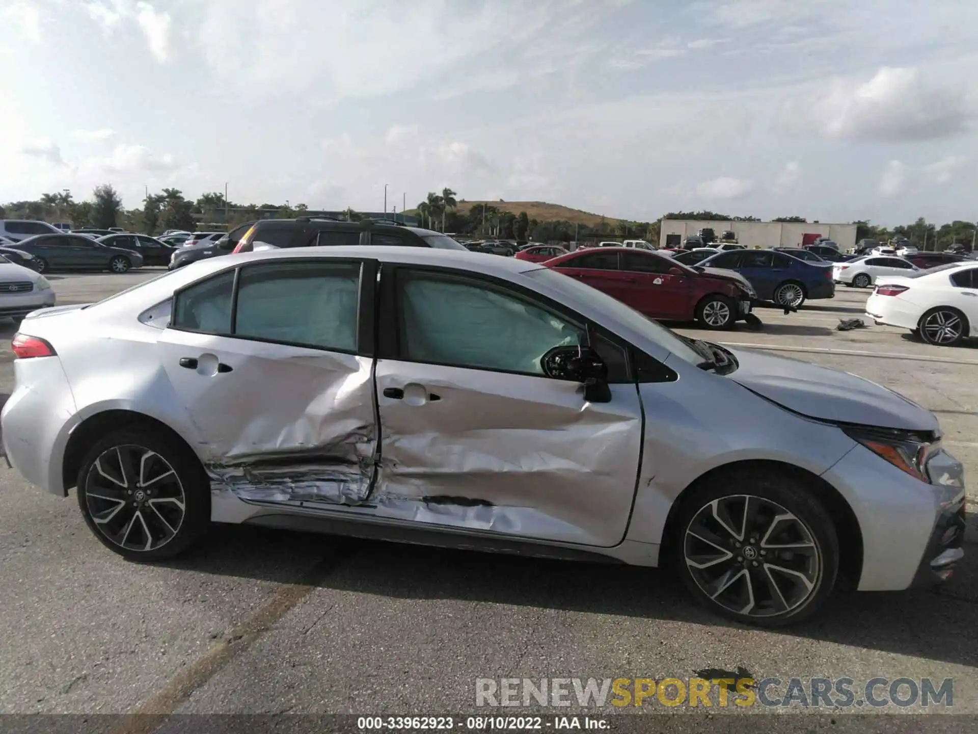 6 Photograph of a damaged car JTDS4RCE2LJ032455 TOYOTA COROLLA 2020