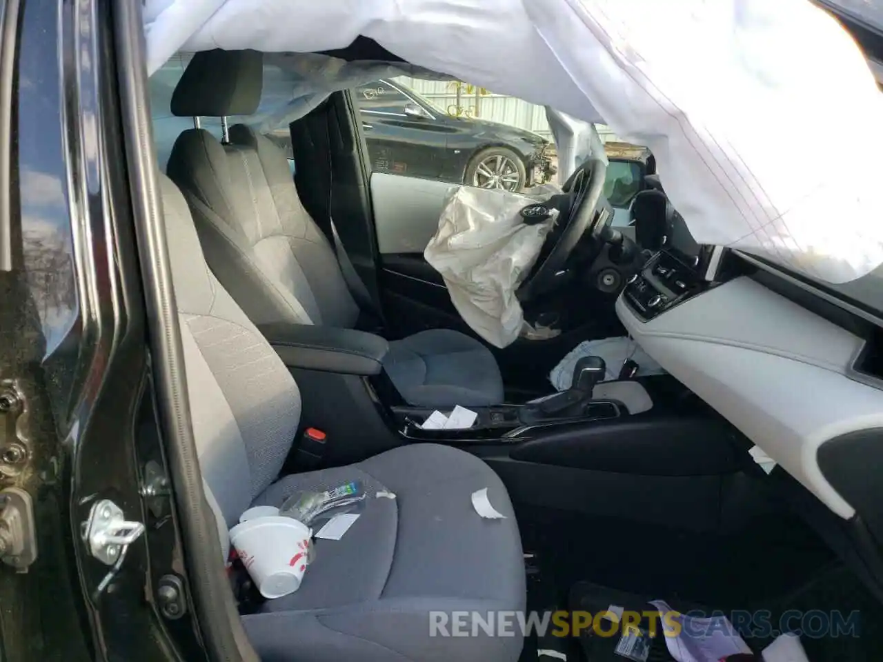 5 Photograph of a damaged car JTDS4RCE2LJ033170 TOYOTA COROLLA 2020