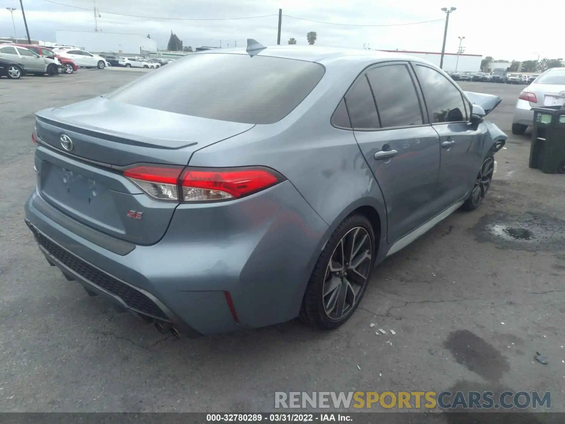 4 Photograph of a damaged car JTDS4RCE2LJ033928 TOYOTA COROLLA 2020