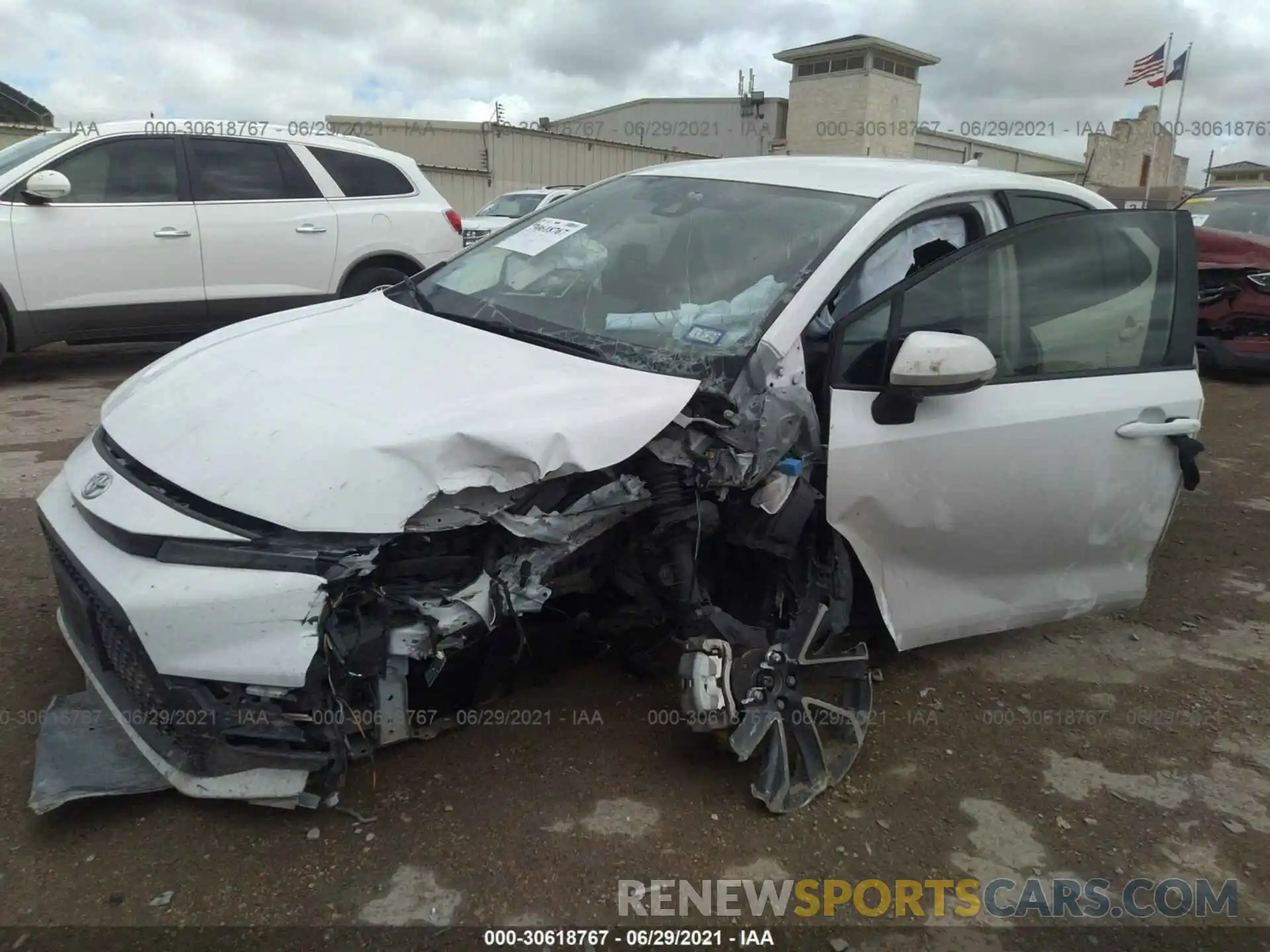 2 Photograph of a damaged car JTDS4RCE2LJ034447 TOYOTA COROLLA 2020