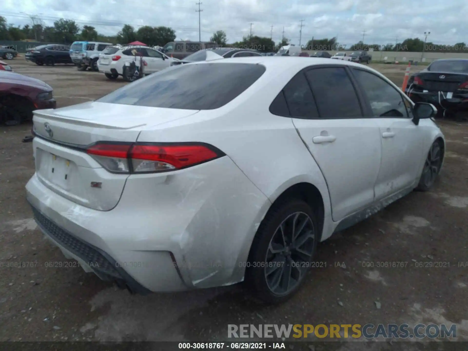 4 Photograph of a damaged car JTDS4RCE2LJ034447 TOYOTA COROLLA 2020