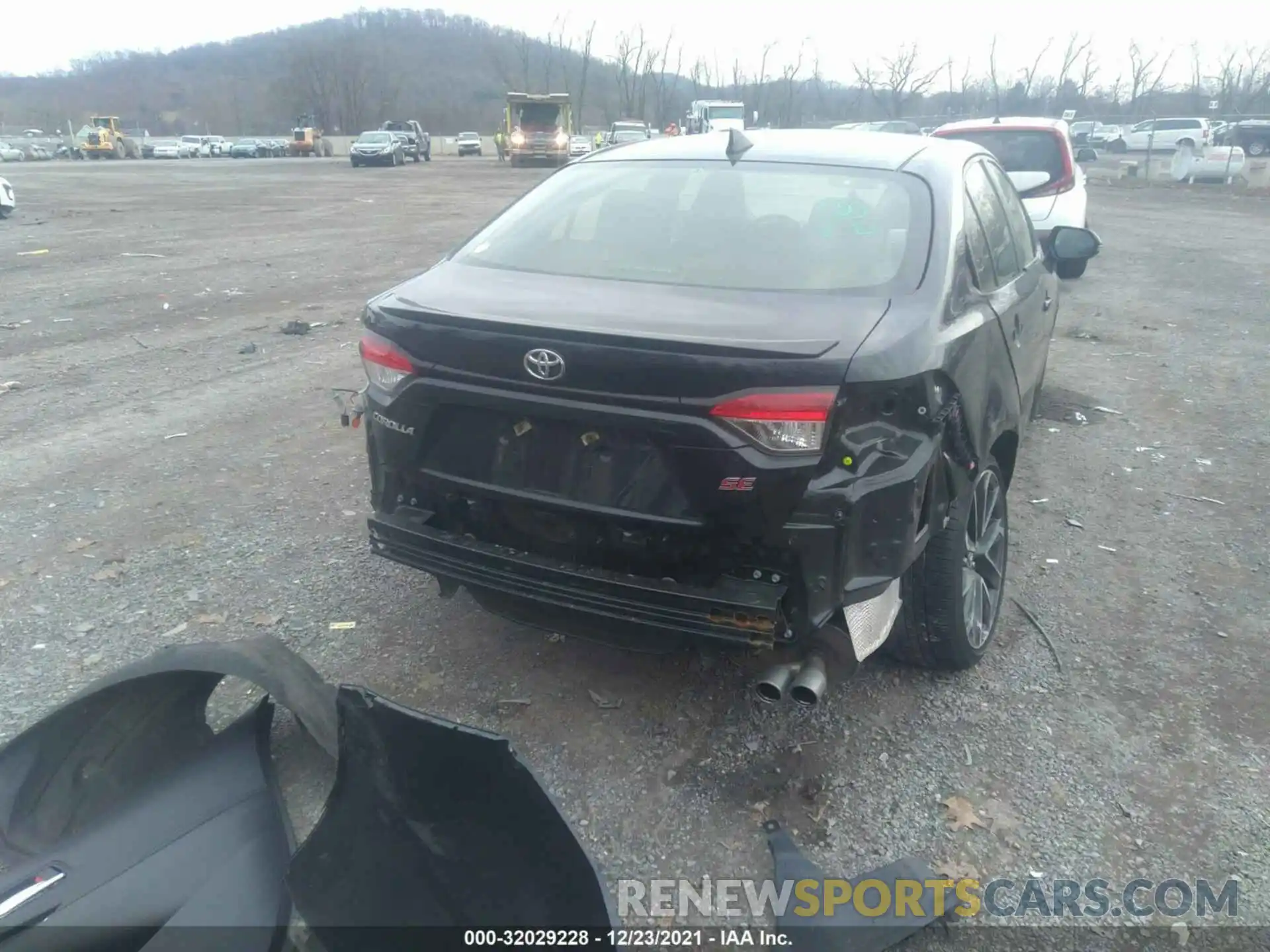 6 Photograph of a damaged car JTDS4RCE2LJ037753 TOYOTA COROLLA 2020