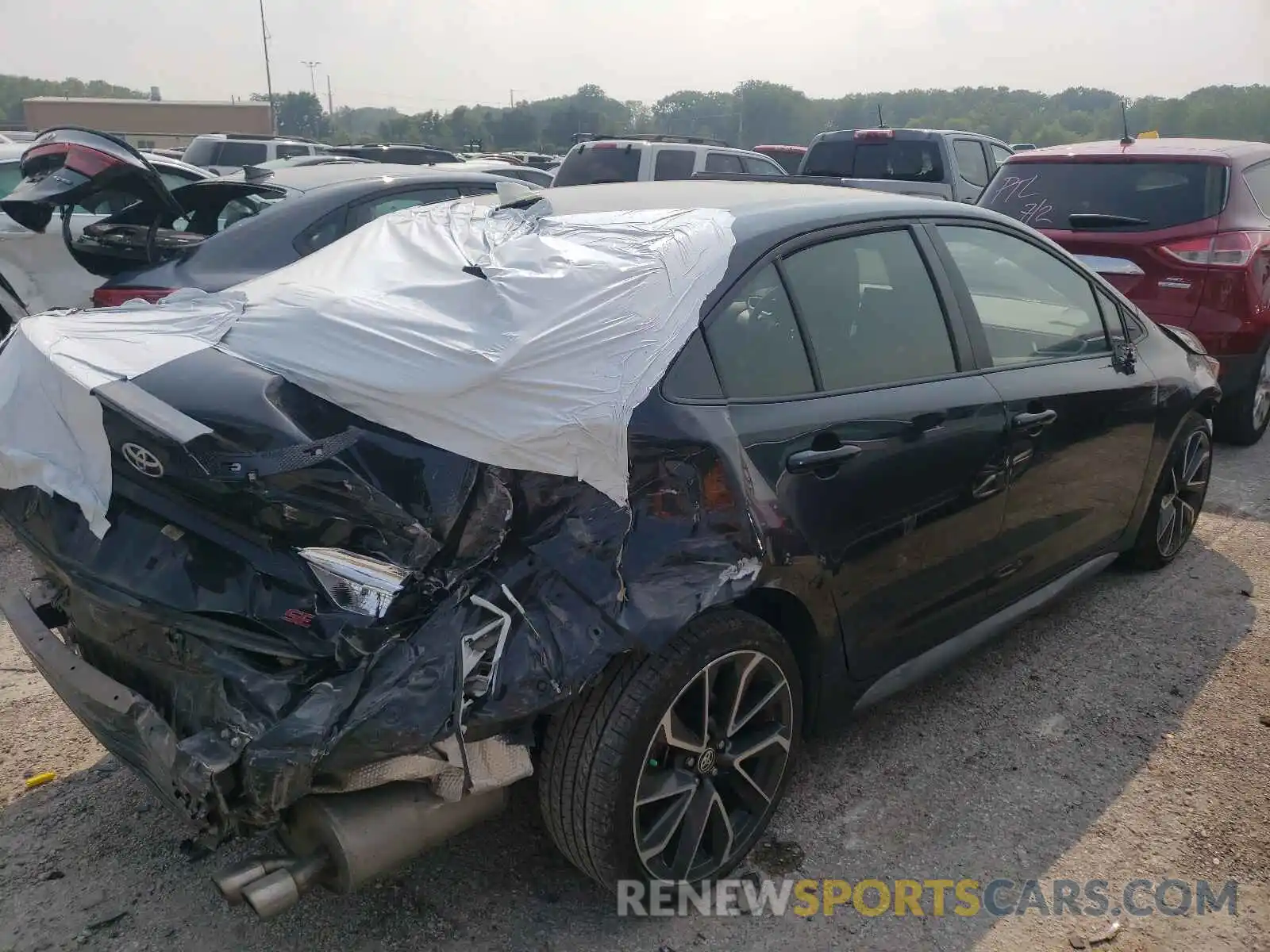 4 Photograph of a damaged car JTDS4RCE2LJ041592 TOYOTA COROLLA 2020