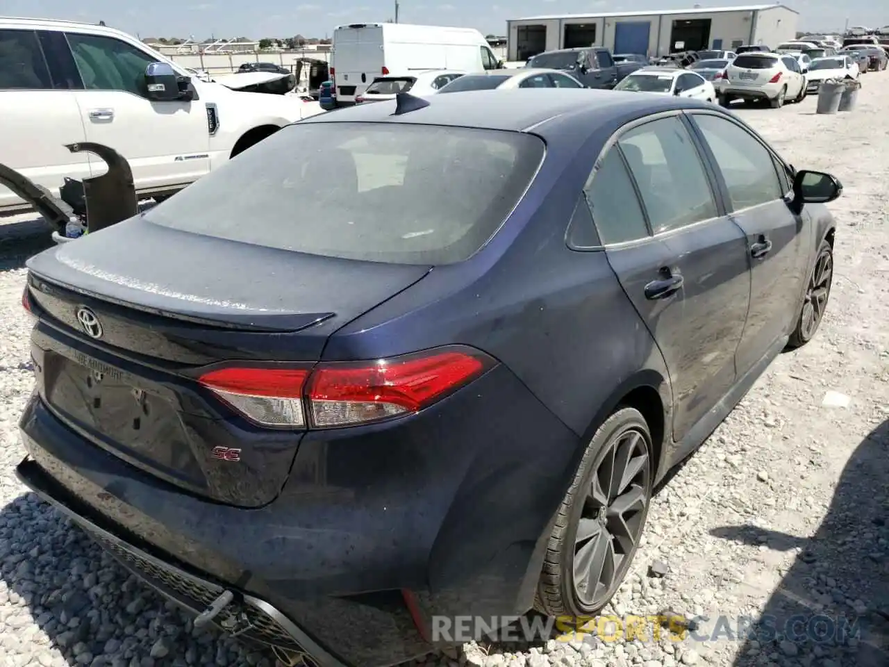 4 Photograph of a damaged car JTDS4RCE2LJ050521 TOYOTA COROLLA 2020