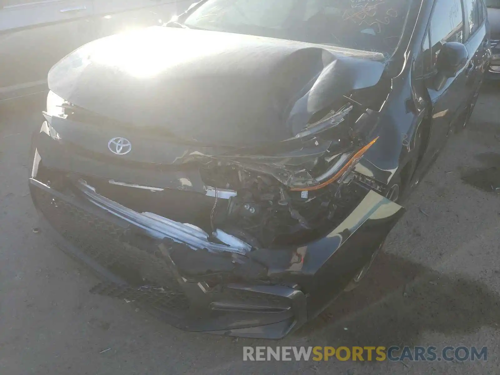 9 Photograph of a damaged car JTDS4RCE2LJ052575 TOYOTA COROLLA 2020