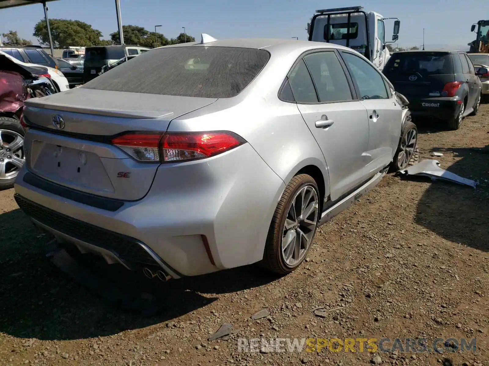 4 Photograph of a damaged car JTDS4RCE2LJ053239 TOYOTA COROLLA 2020