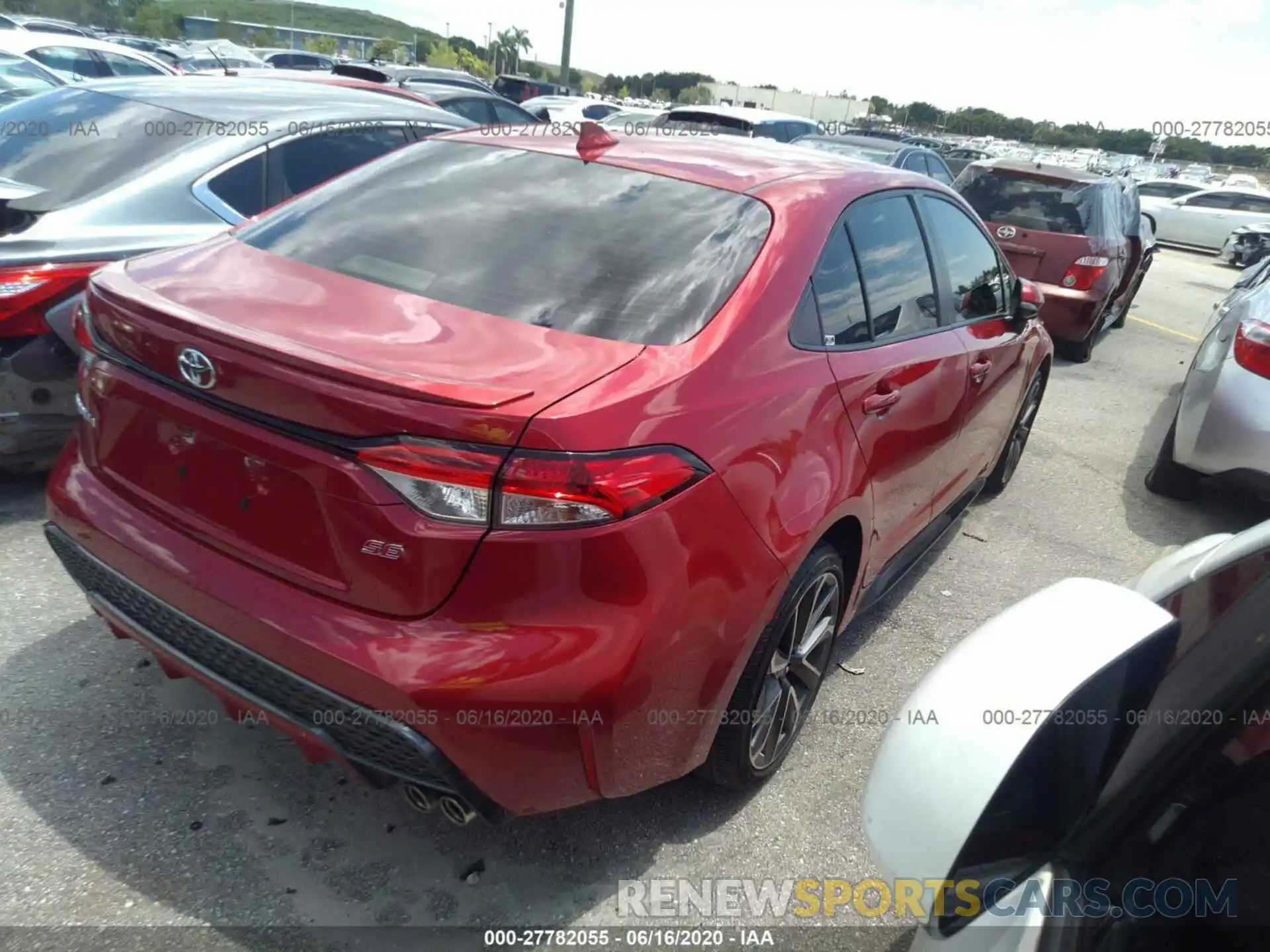 4 Photograph of a damaged car JTDS4RCE3LJ001439 TOYOTA COROLLA 2020