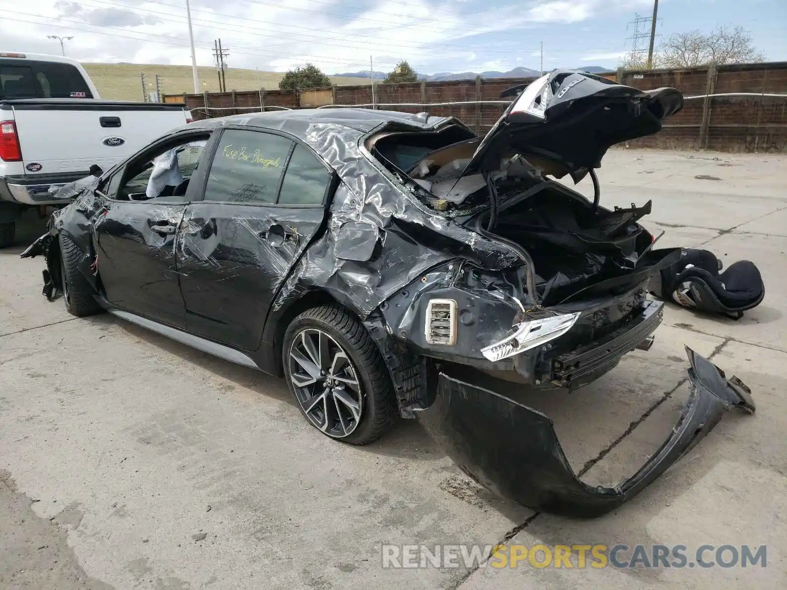 3 Photograph of a damaged car JTDS4RCE3LJ001585 TOYOTA COROLLA 2020