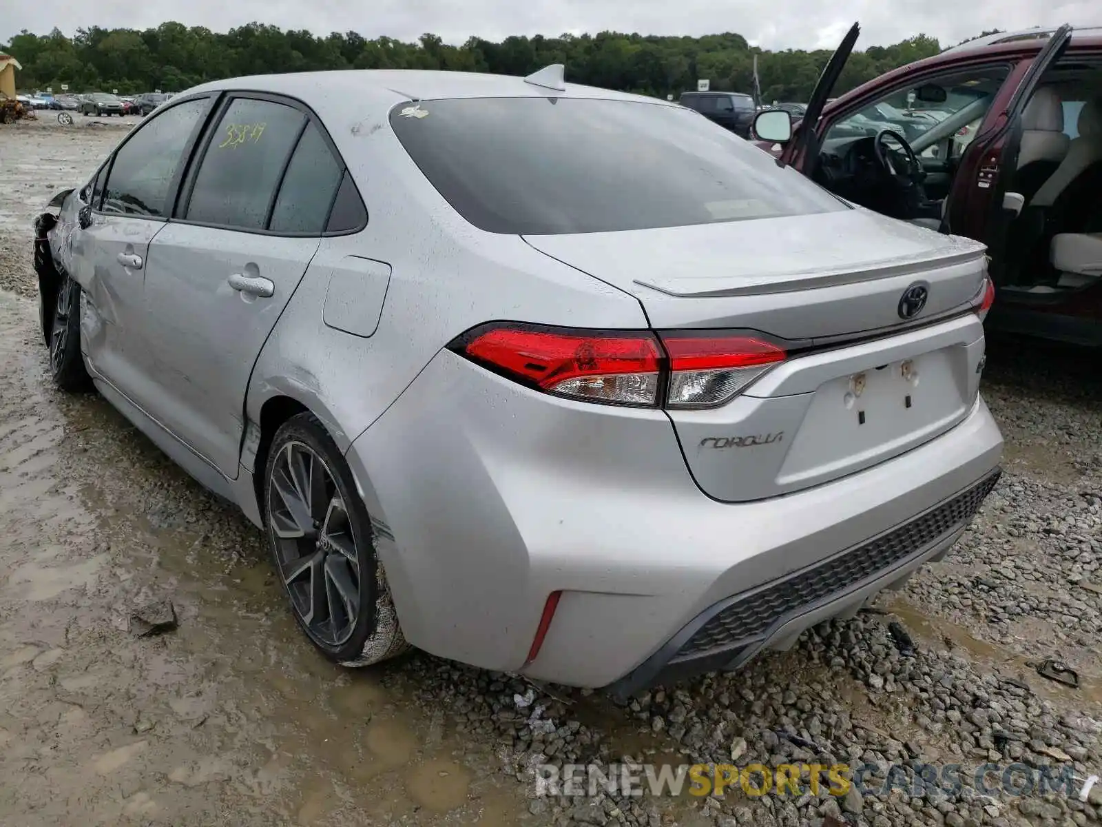 3 Photograph of a damaged car JTDS4RCE3LJ004860 TOYOTA COROLLA 2020