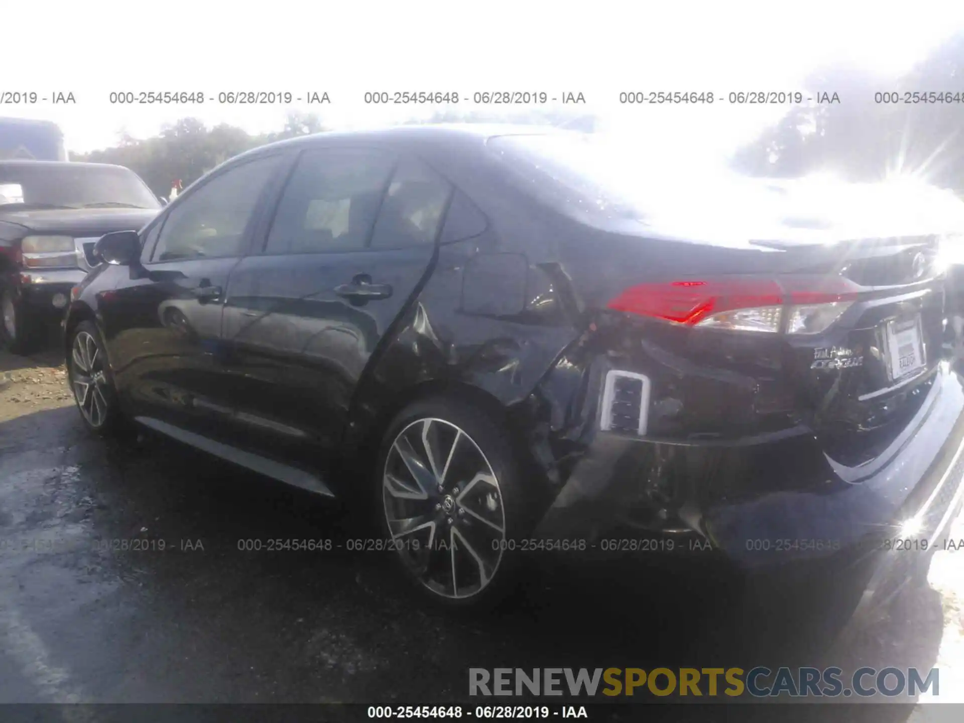 3 Photograph of a damaged car JTDS4RCE3LJ006401 TOYOTA COROLLA 2020