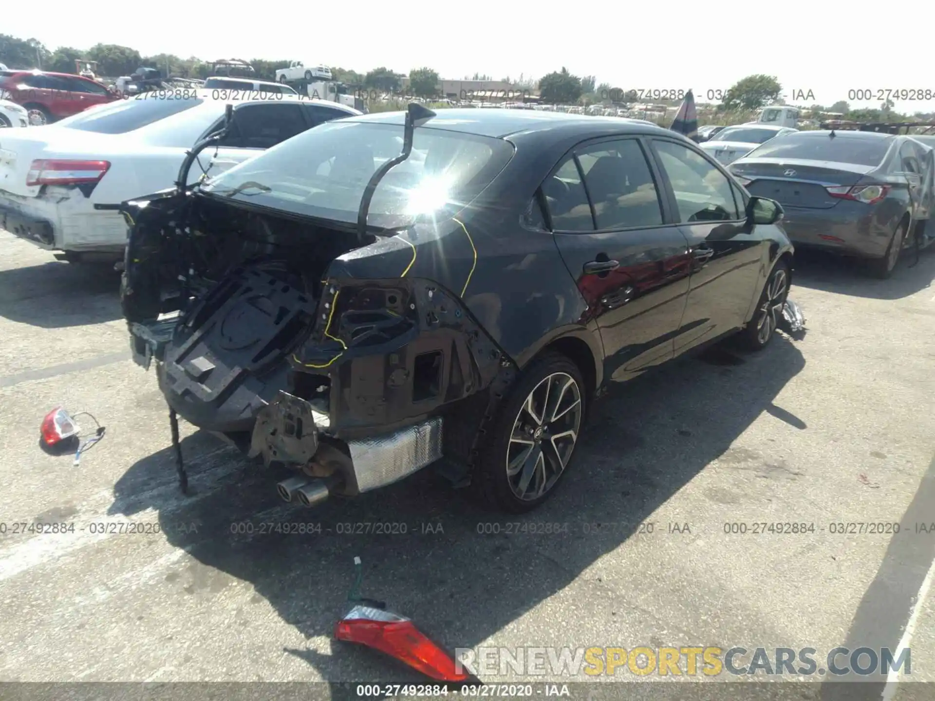 4 Photograph of a damaged car JTDS4RCE3LJ009847 TOYOTA COROLLA 2020