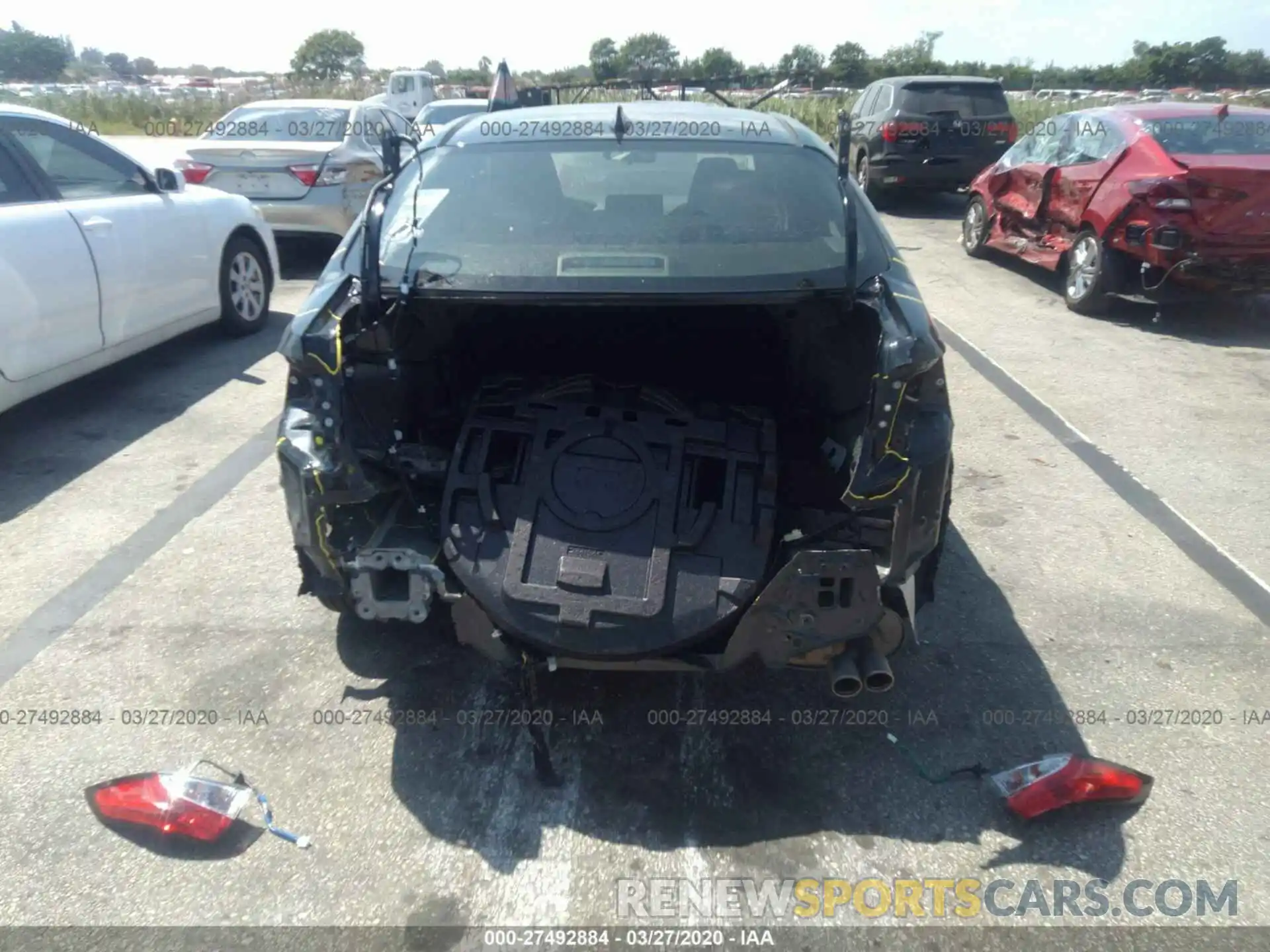 6 Photograph of a damaged car JTDS4RCE3LJ009847 TOYOTA COROLLA 2020