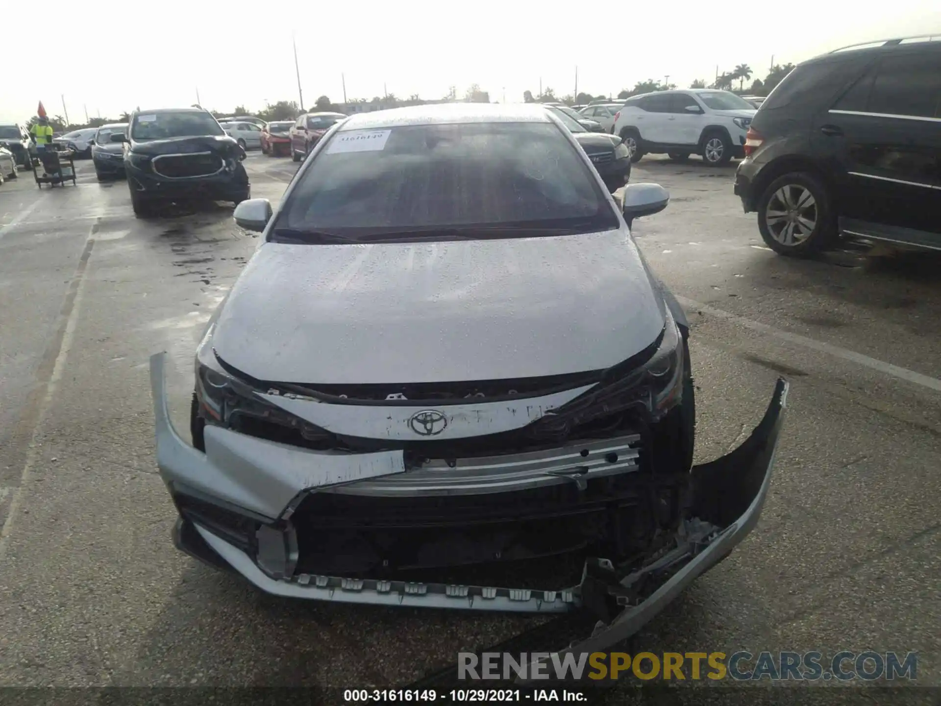 6 Photograph of a damaged car JTDS4RCE3LJ010335 TOYOTA COROLLA 2020