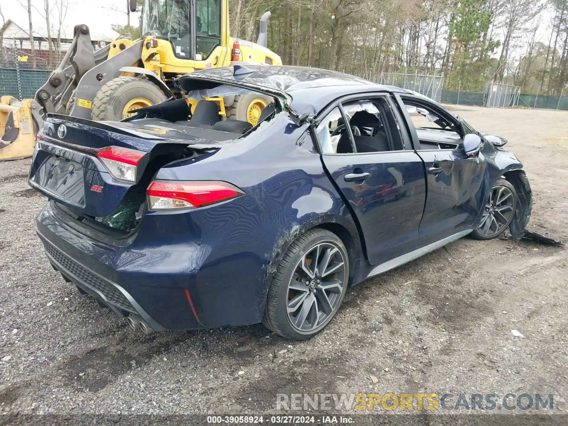 4 Photograph of a damaged car JTDS4RCE3LJ011758 TOYOTA COROLLA 2020