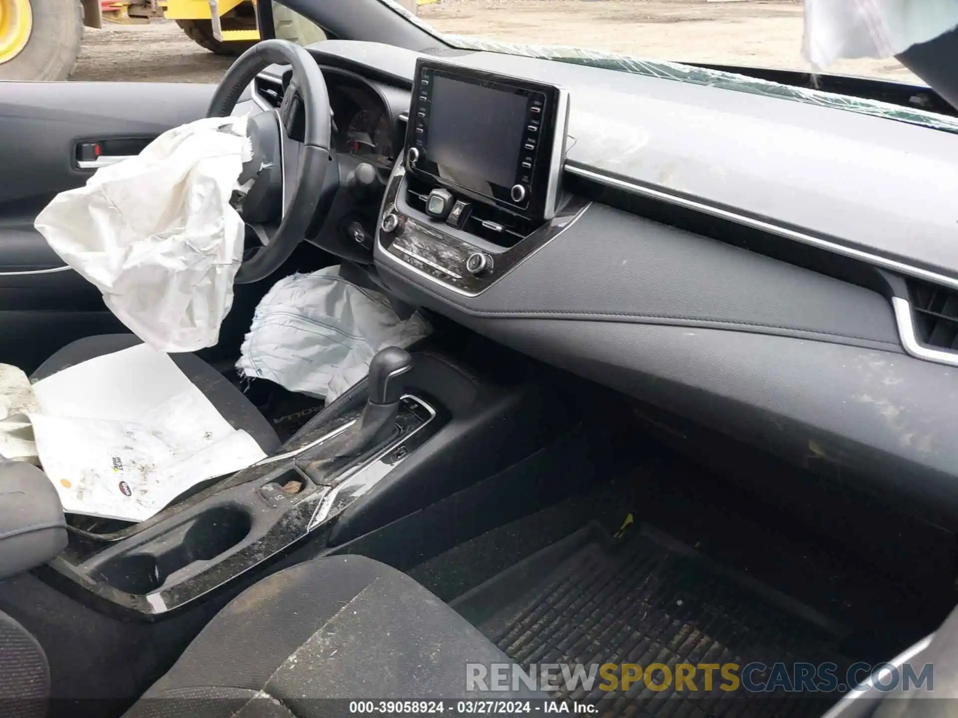 5 Photograph of a damaged car JTDS4RCE3LJ011758 TOYOTA COROLLA 2020