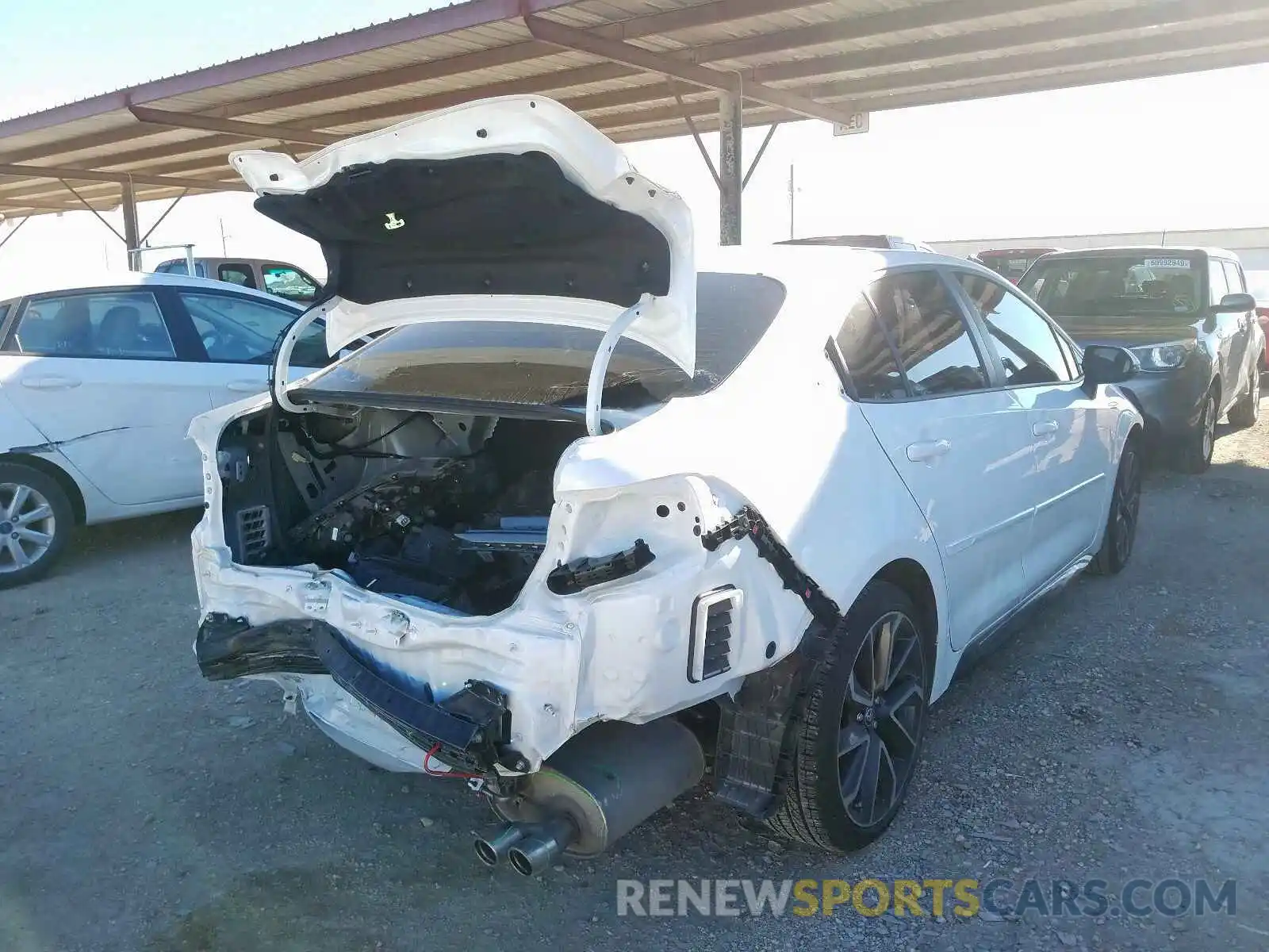 4 Photograph of a damaged car JTDS4RCE3LJ012568 TOYOTA COROLLA 2020