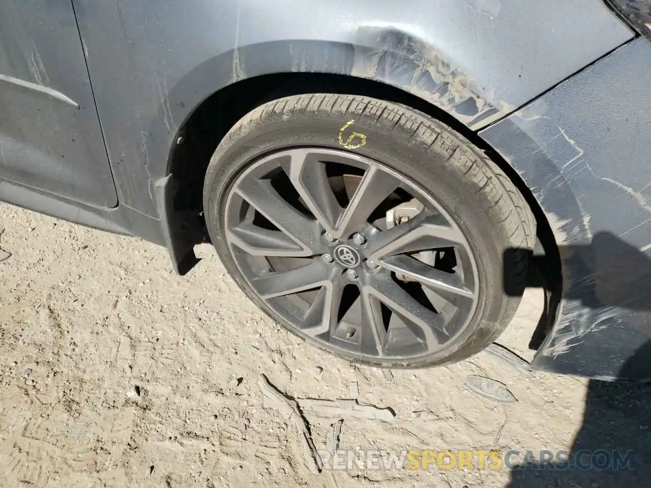 9 Photograph of a damaged car JTDS4RCE3LJ014627 TOYOTA COROLLA 2020