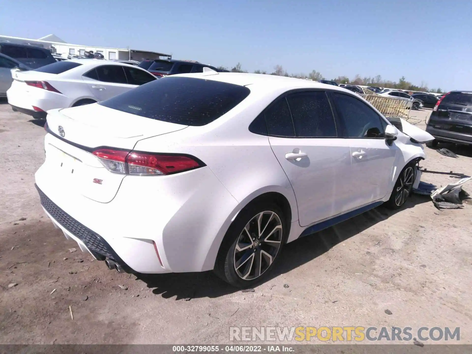 4 Photograph of a damaged car JTDS4RCE3LJ014983 TOYOTA COROLLA 2020