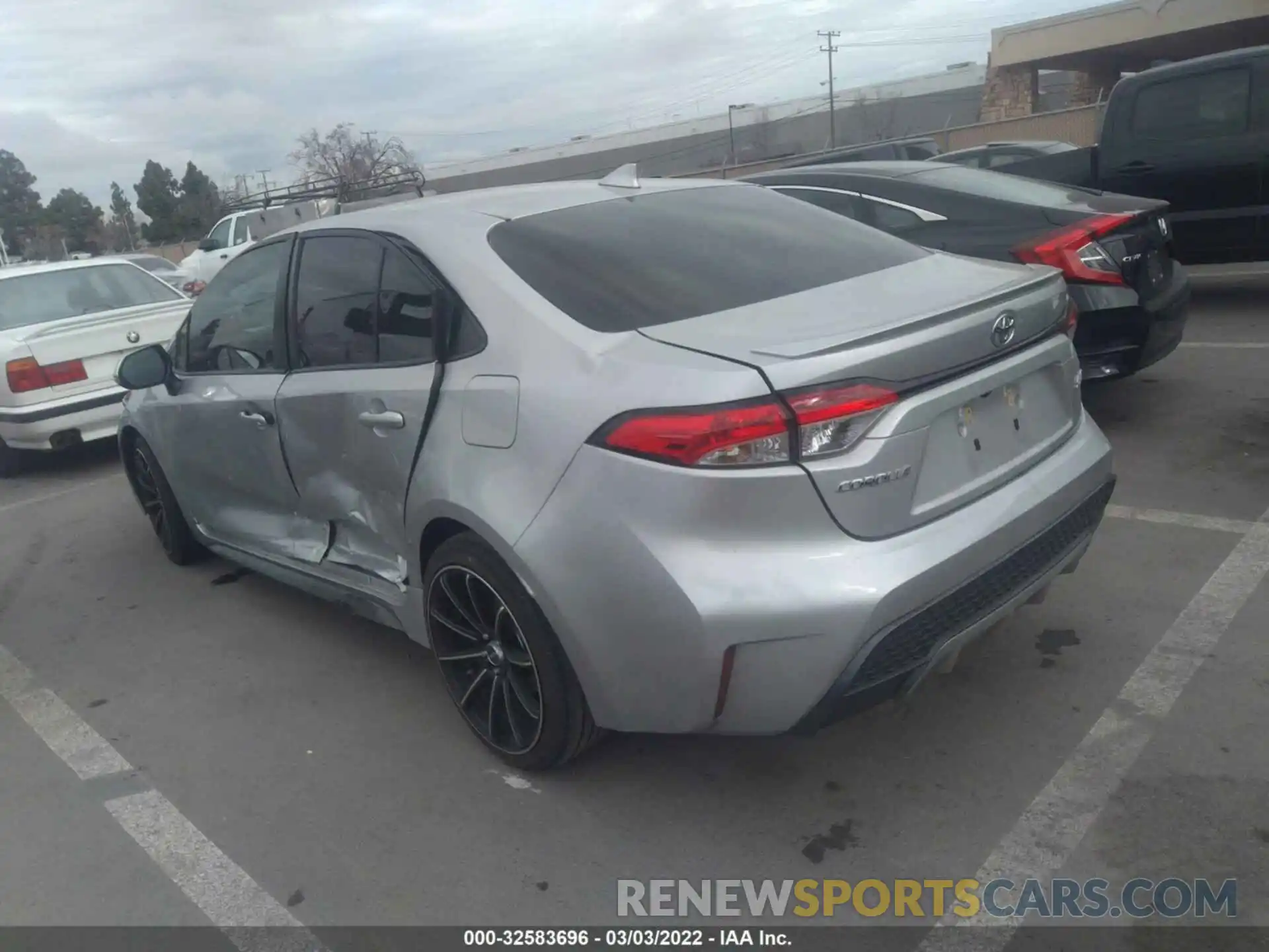 3 Photograph of a damaged car JTDS4RCE3LJ015485 TOYOTA COROLLA 2020