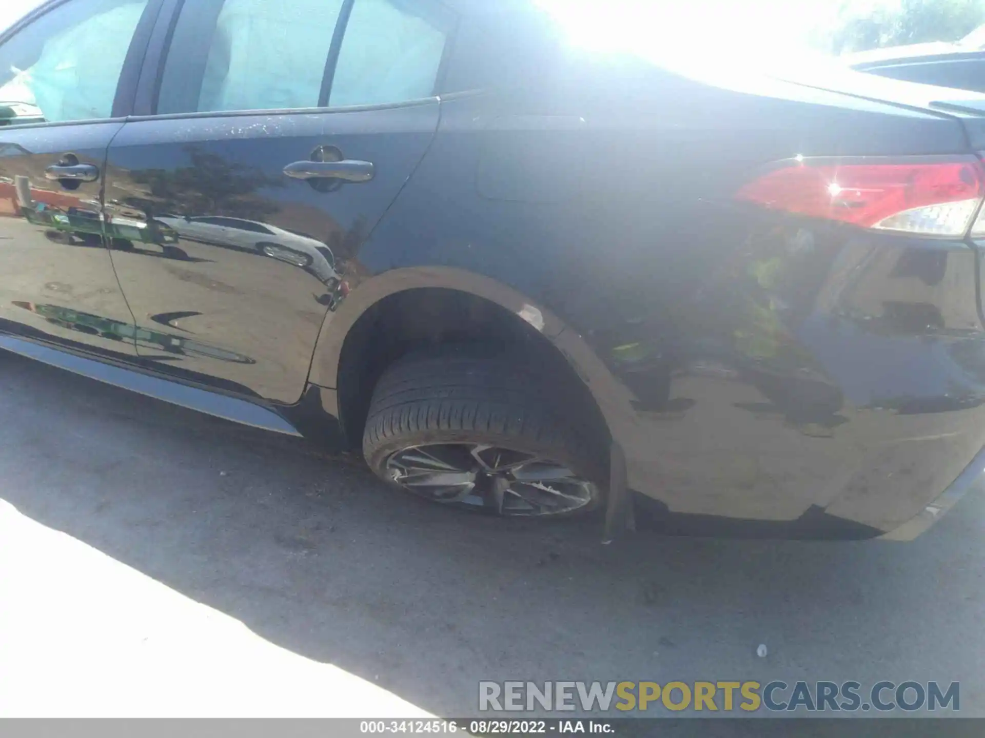 6 Photograph of a damaged car JTDS4RCE3LJ018449 TOYOTA COROLLA 2020