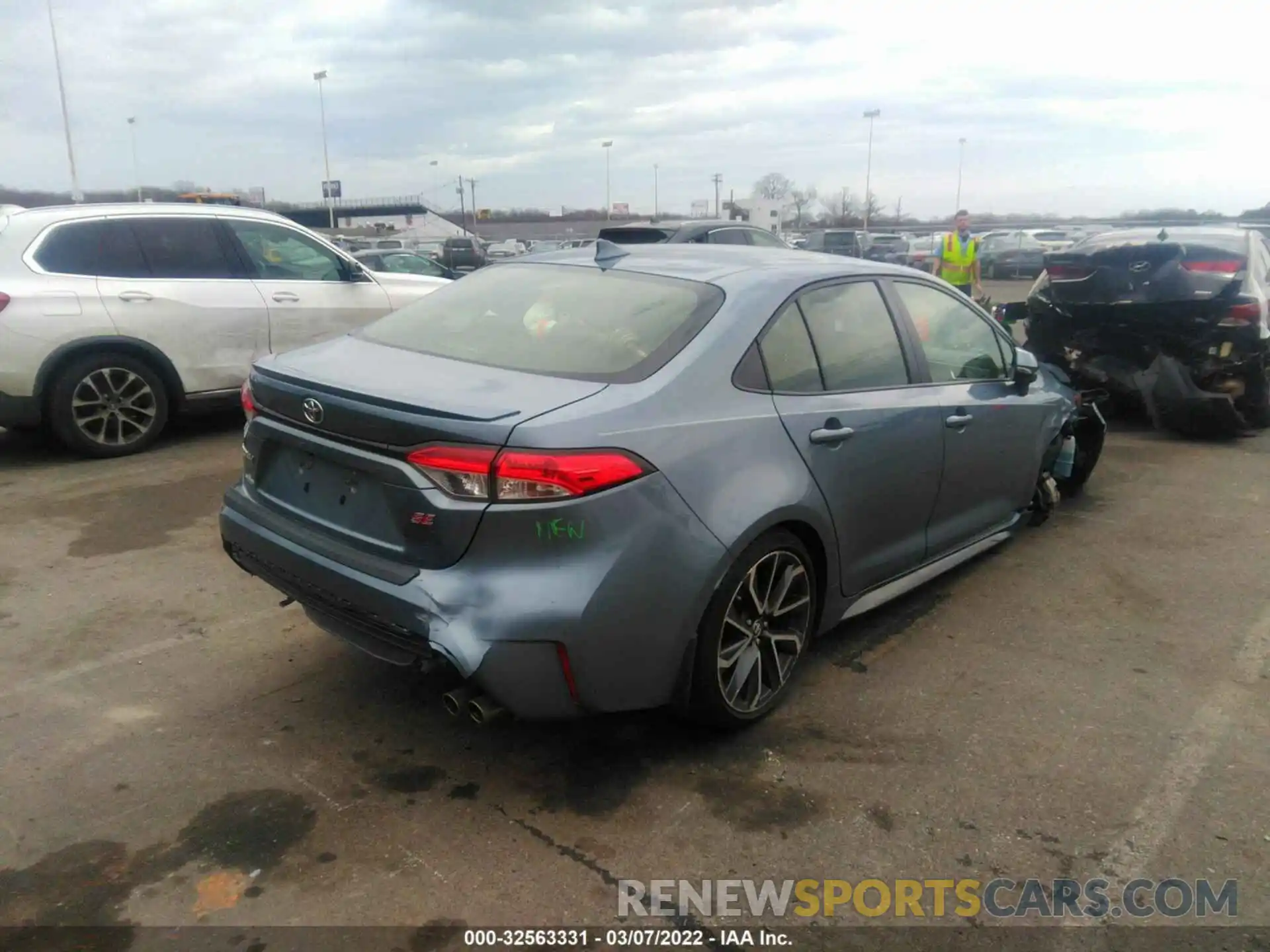 4 Photograph of a damaged car JTDS4RCE3LJ026955 TOYOTA COROLLA 2020