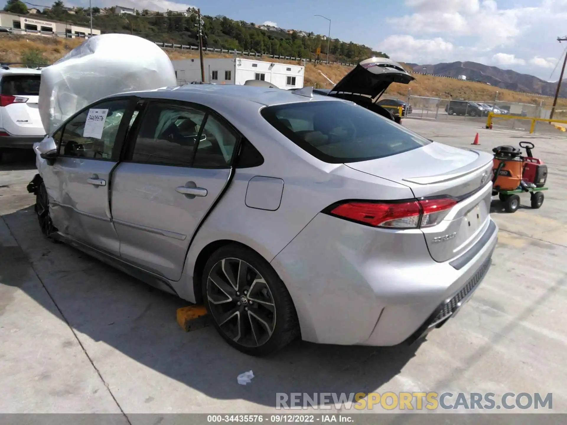 3 Photograph of a damaged car JTDS4RCE3LJ028947 TOYOTA COROLLA 2020