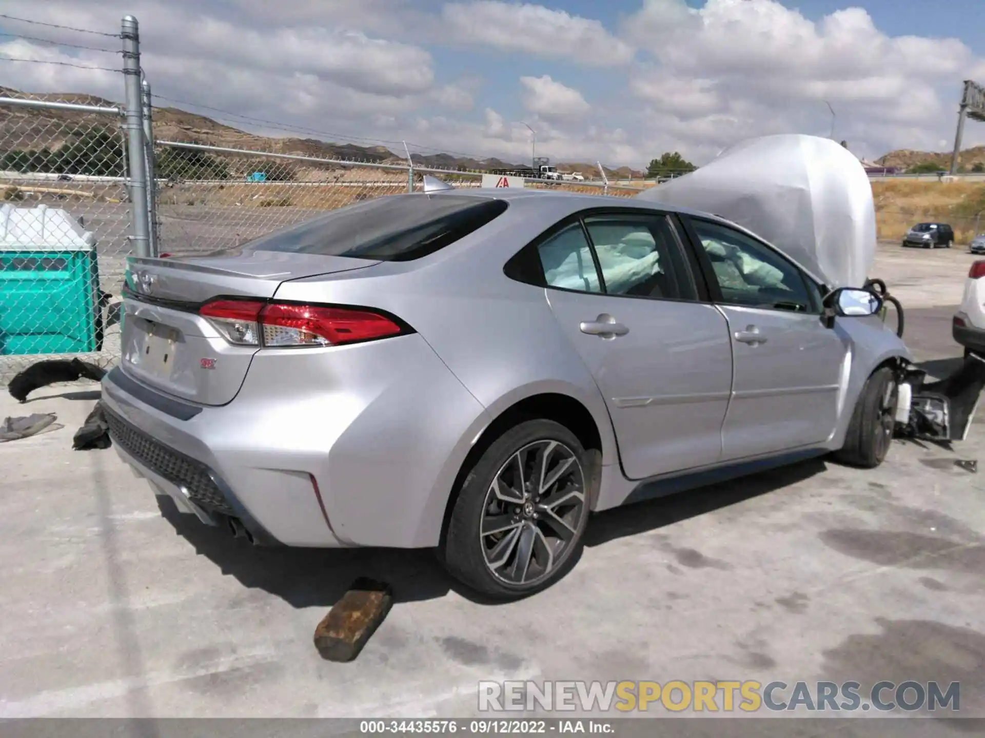 4 Photograph of a damaged car JTDS4RCE3LJ028947 TOYOTA COROLLA 2020