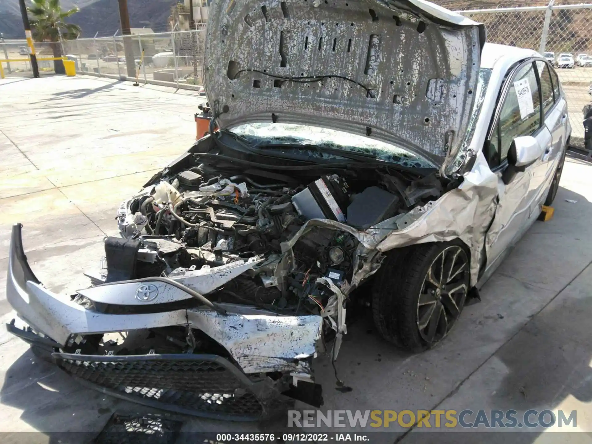 6 Photograph of a damaged car JTDS4RCE3LJ028947 TOYOTA COROLLA 2020