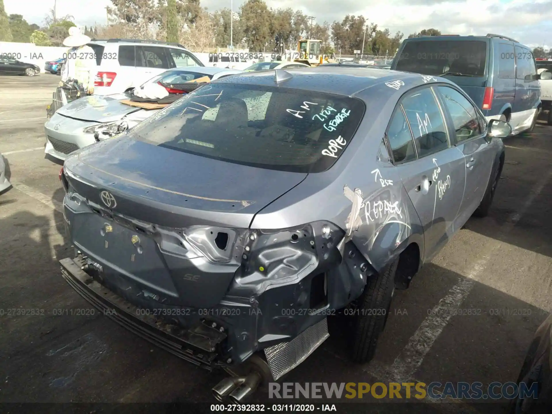 4 Photograph of a damaged car JTDS4RCE3LJ028981 TOYOTA COROLLA 2020