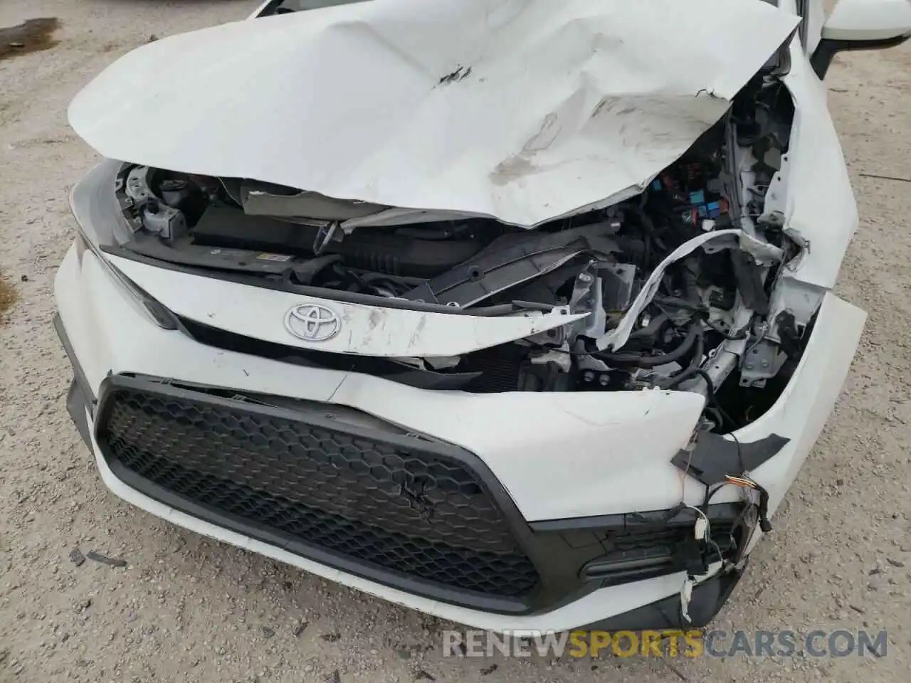 9 Photograph of a damaged car JTDS4RCE3LJ030438 TOYOTA COROLLA 2020