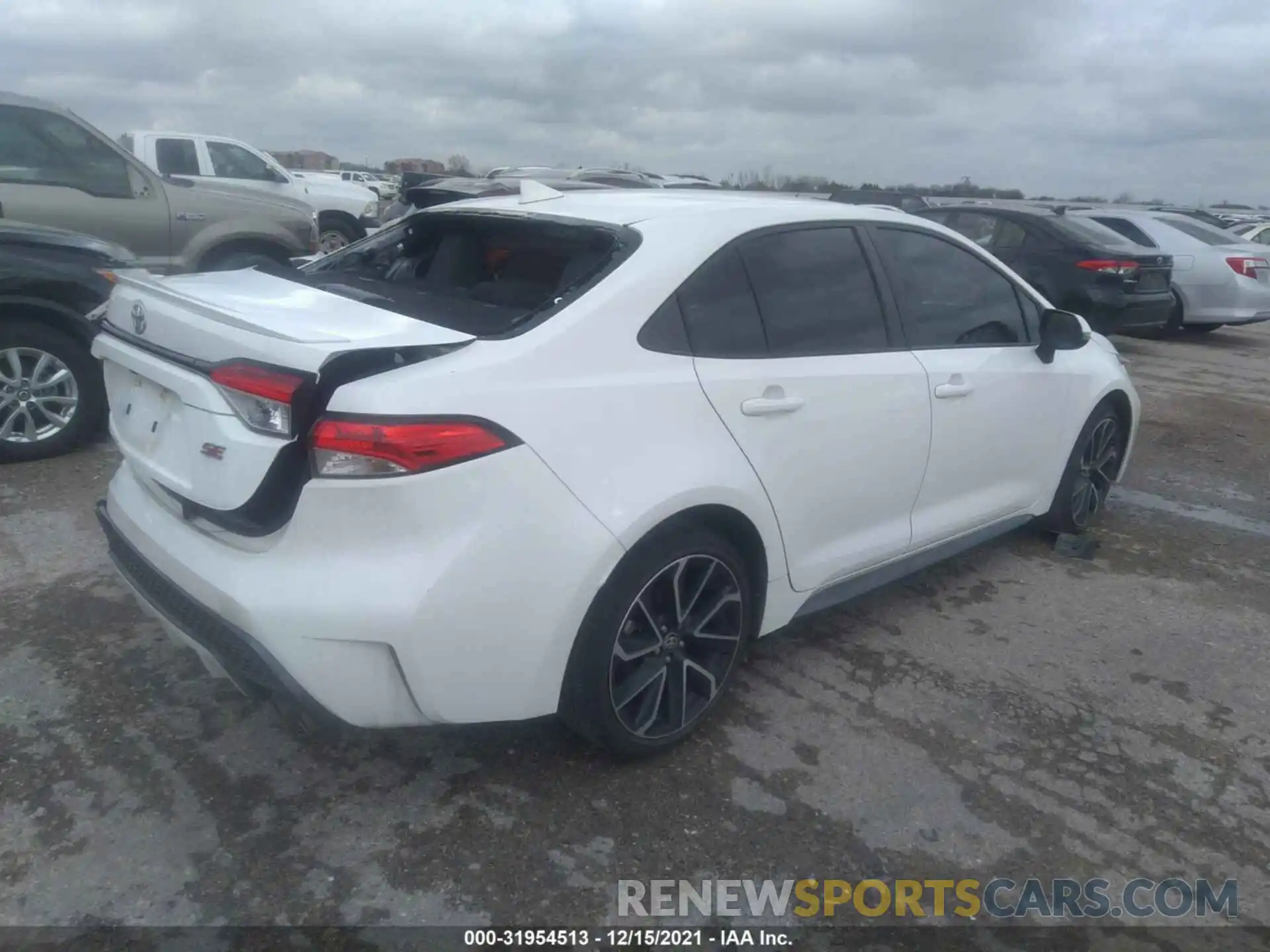 4 Photograph of a damaged car JTDS4RCE3LJ031220 TOYOTA COROLLA 2020