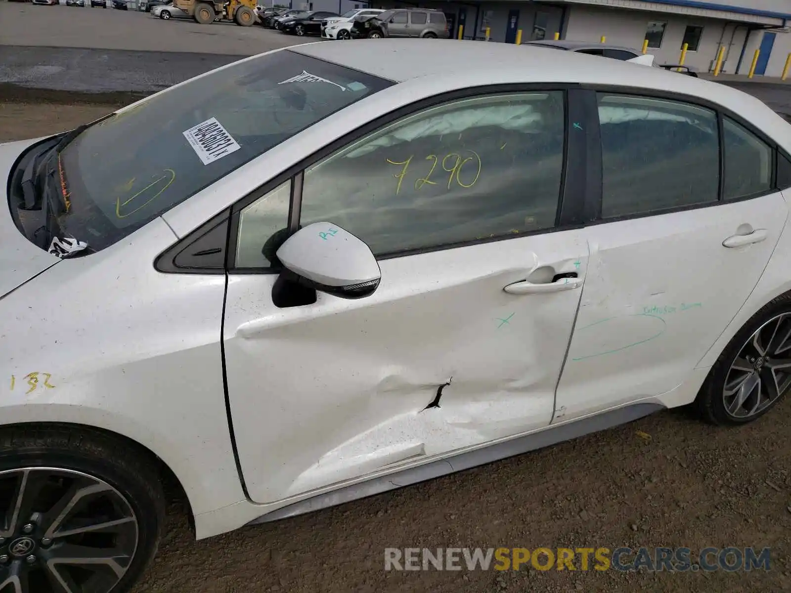 9 Photograph of a damaged car JTDS4RCE3LJ034781 TOYOTA COROLLA 2020