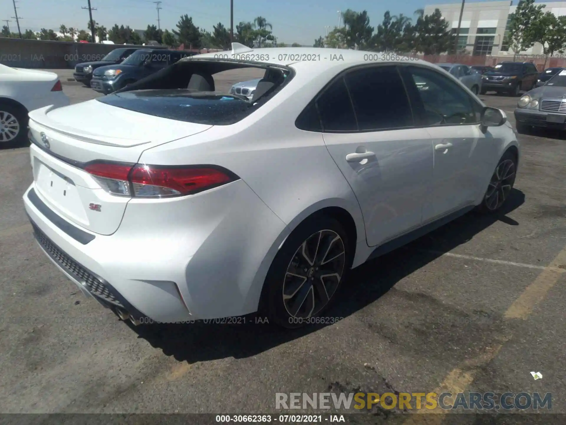 4 Photograph of a damaged car JTDS4RCE3LJ035316 TOYOTA COROLLA 2020