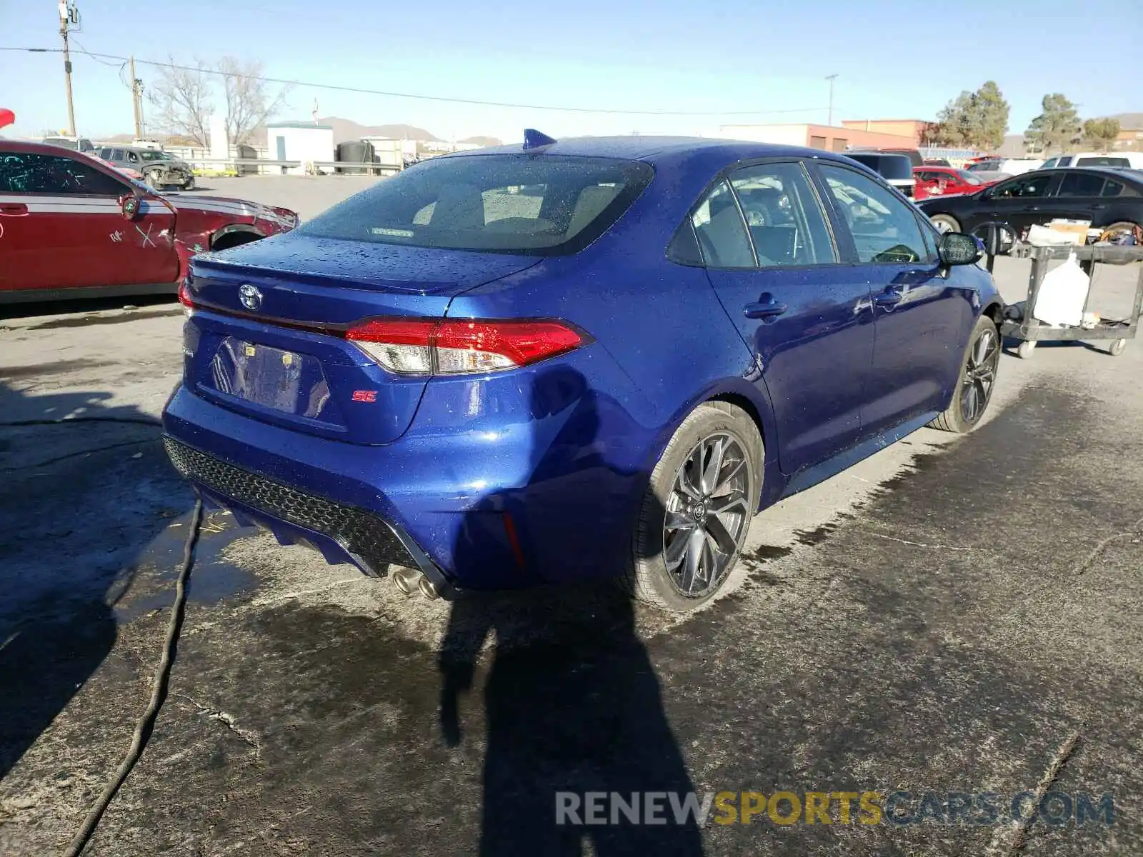 4 Photograph of a damaged car JTDS4RCE3LJ037986 TOYOTA COROLLA 2020