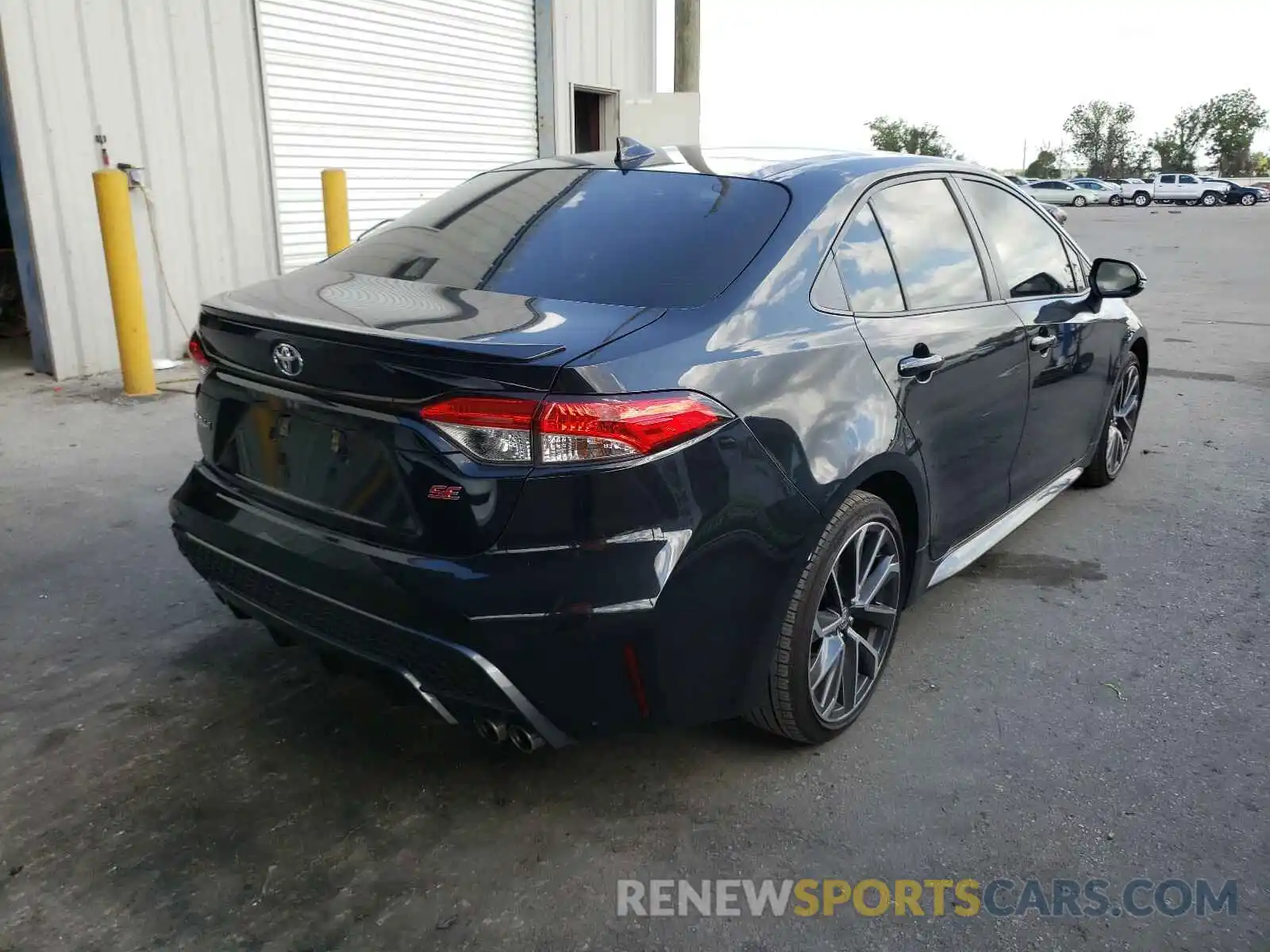 4 Photograph of a damaged car JTDS4RCE3LJ039592 TOYOTA COROLLA 2020