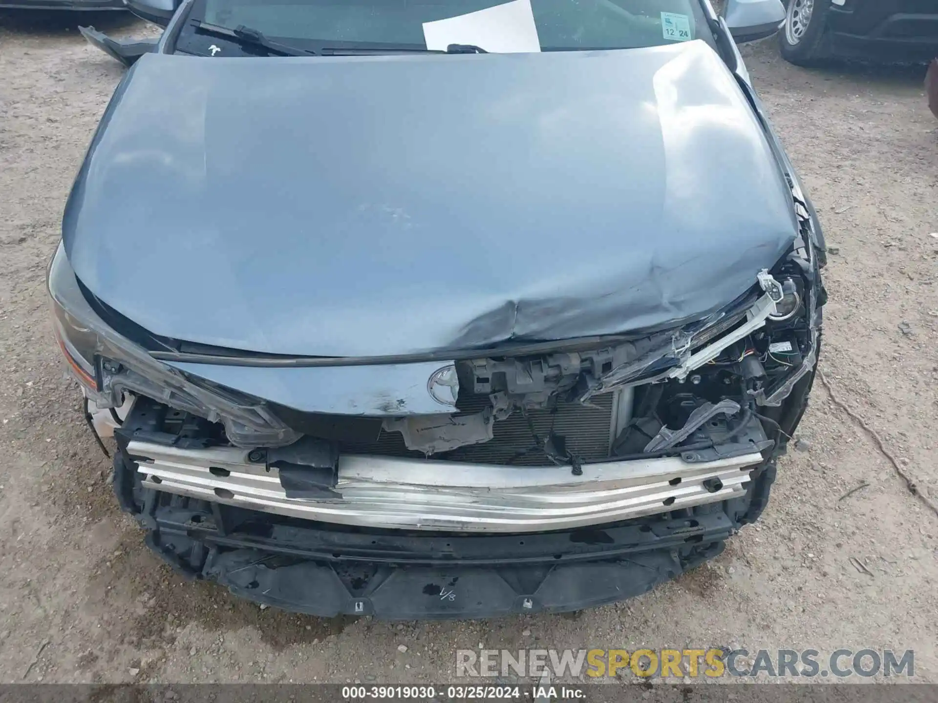 13 Photograph of a damaged car JTDS4RCE3LJ041861 TOYOTA COROLLA 2020