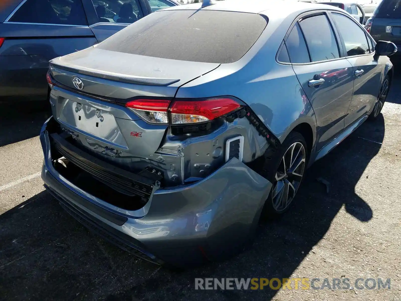 4 Photograph of a damaged car JTDS4RCE3LJ042685 TOYOTA COROLLA 2020