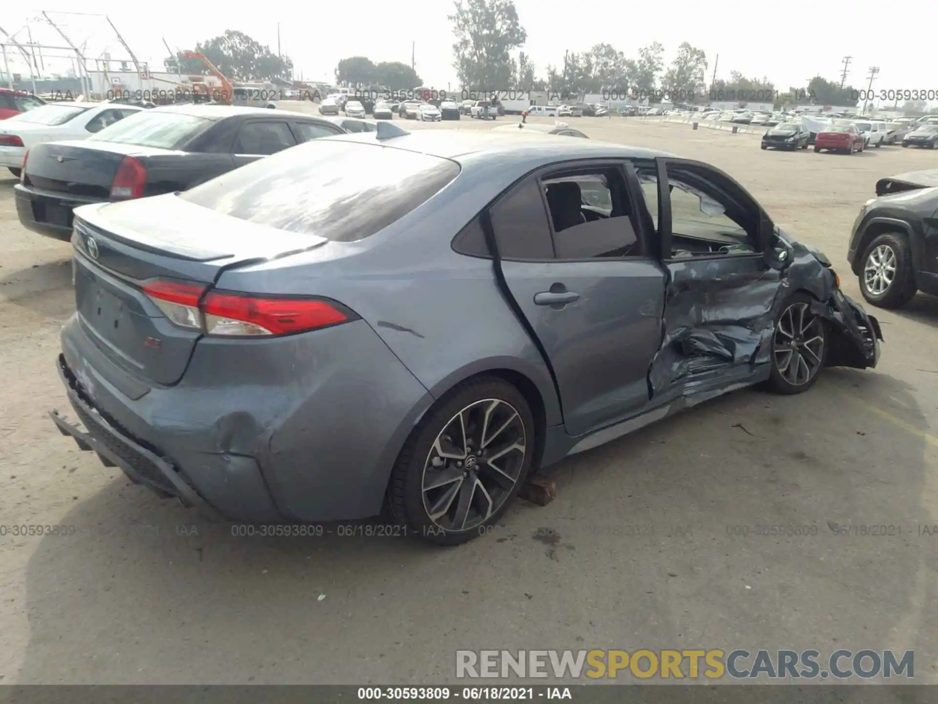 4 Photograph of a damaged car JTDS4RCE3LJ047899 TOYOTA COROLLA 2020