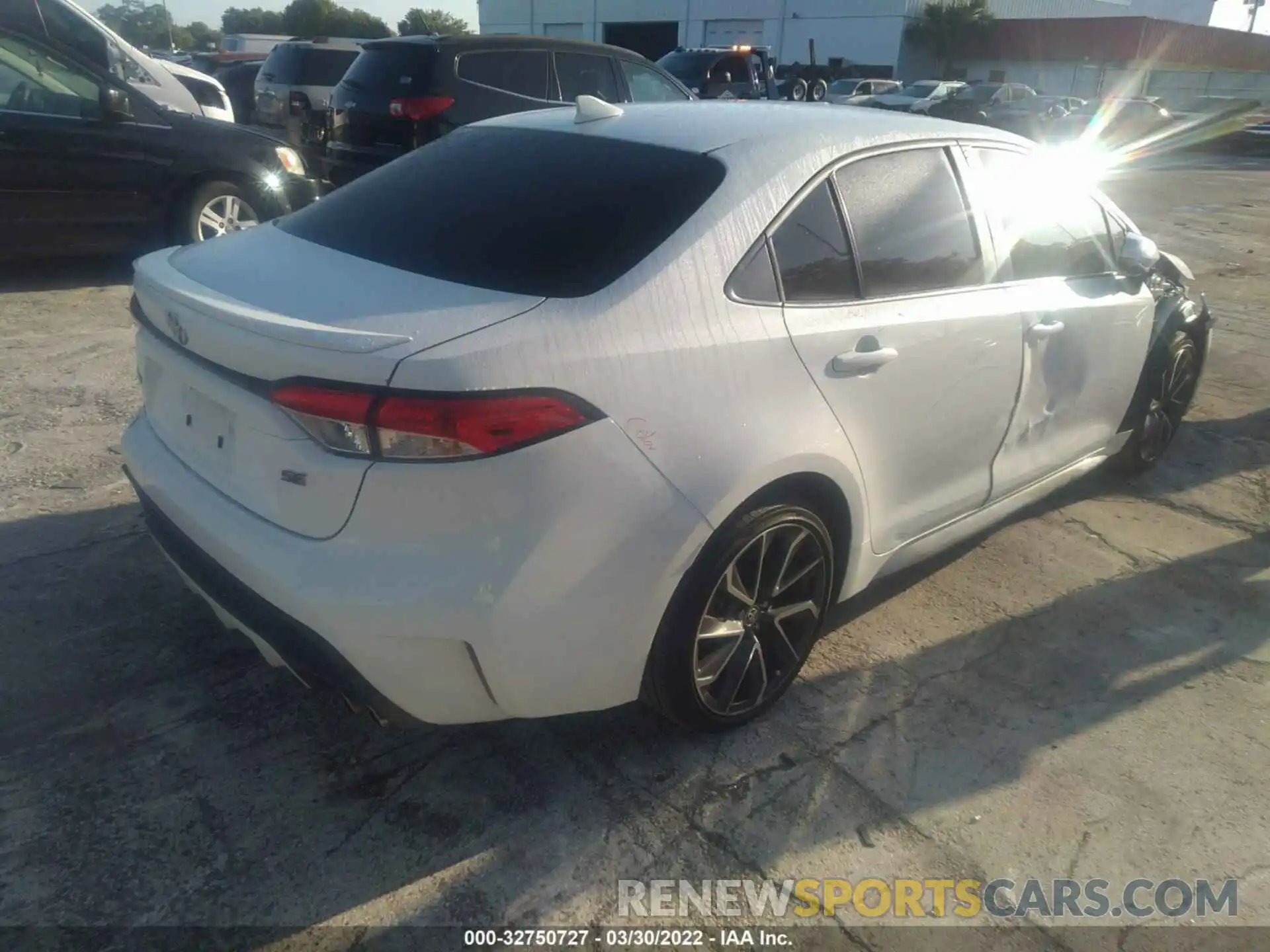 4 Photograph of a damaged car JTDS4RCE3LJ050639 TOYOTA COROLLA 2020