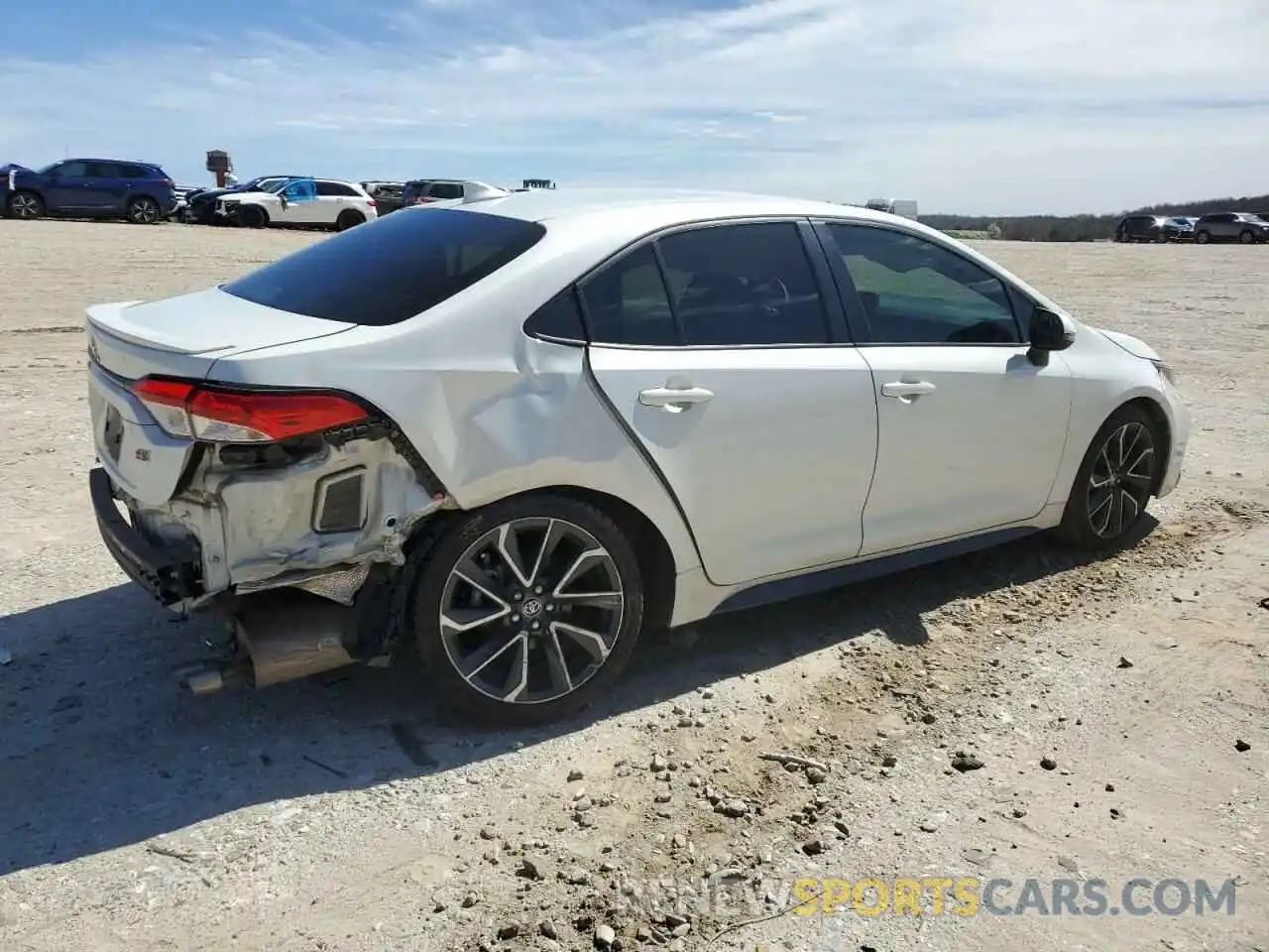 3 Photograph of a damaged car JTDS4RCE3LJ052858 TOYOTA COROLLA 2020