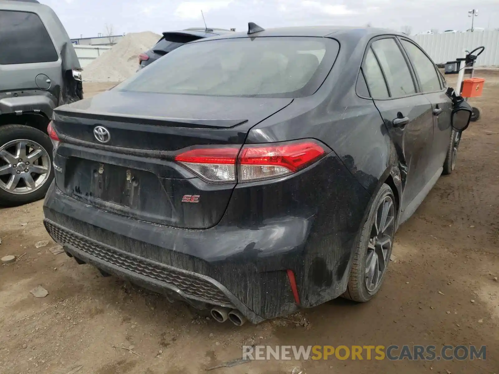 4 Photograph of a damaged car JTDS4RCE4LJ008884 TOYOTA COROLLA 2020