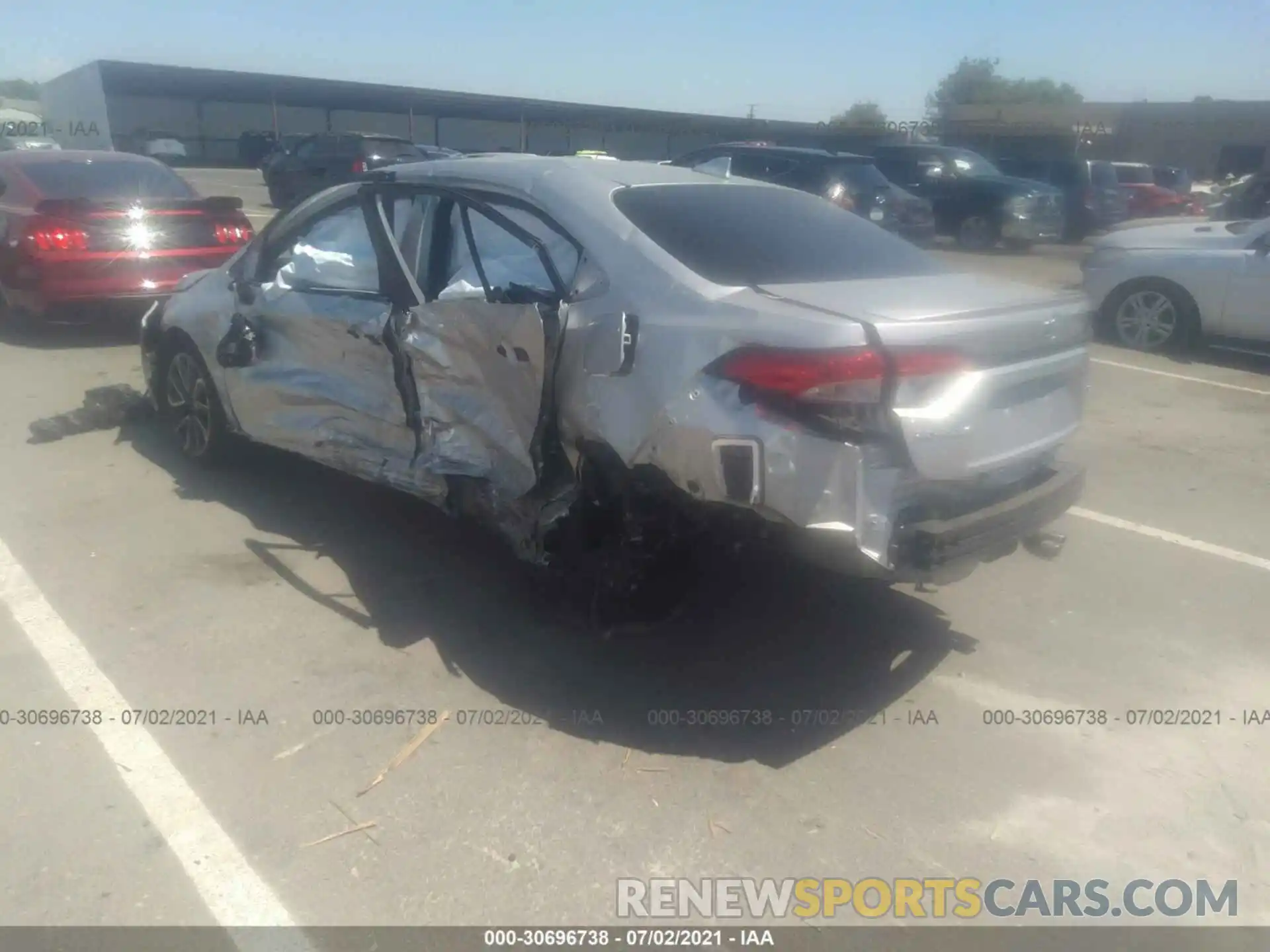 3 Photograph of a damaged car JTDS4RCE4LJ009355 TOYOTA COROLLA 2020