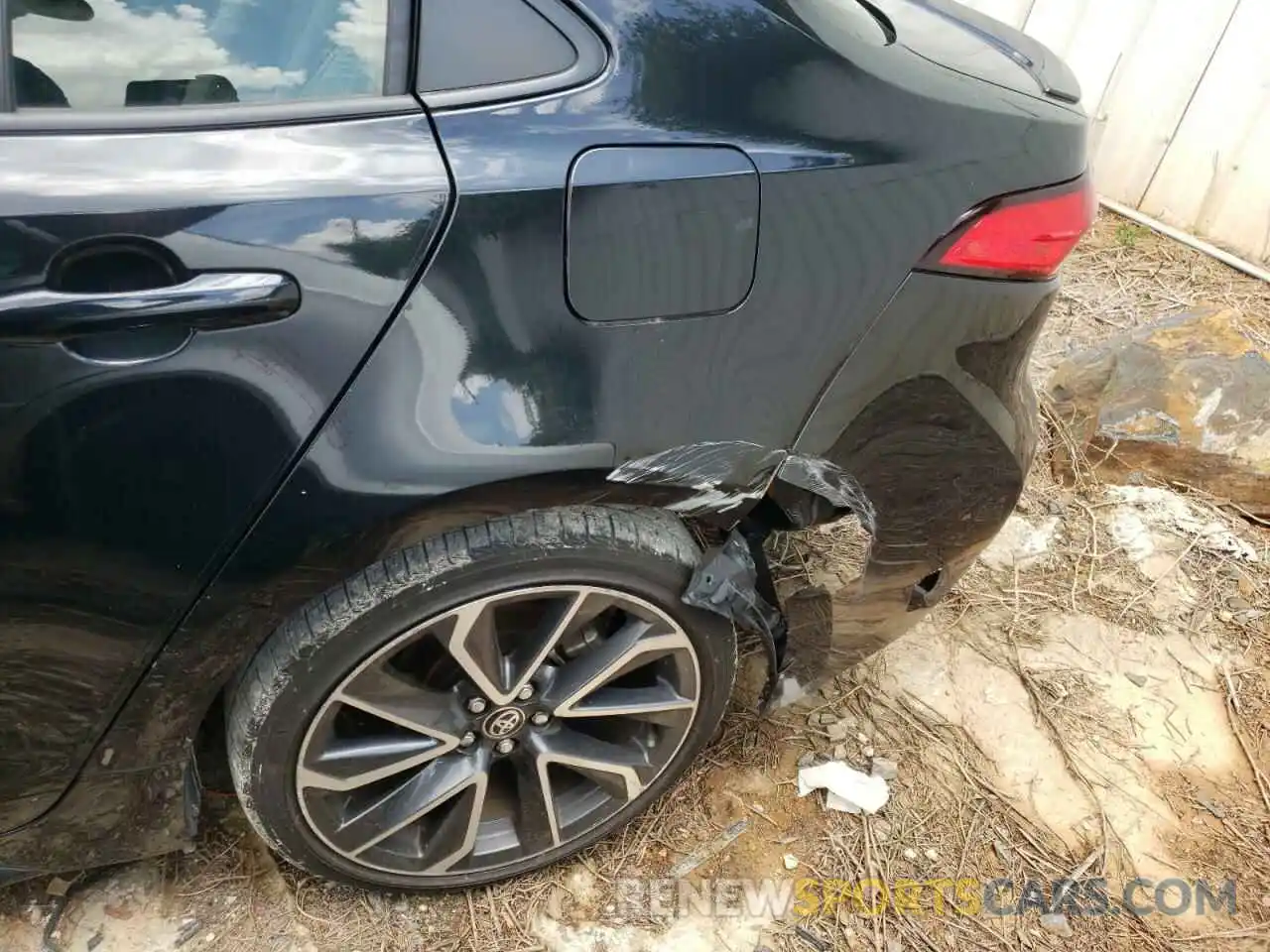 9 Photograph of a damaged car JTDS4RCE4LJ014796 TOYOTA COROLLA 2020