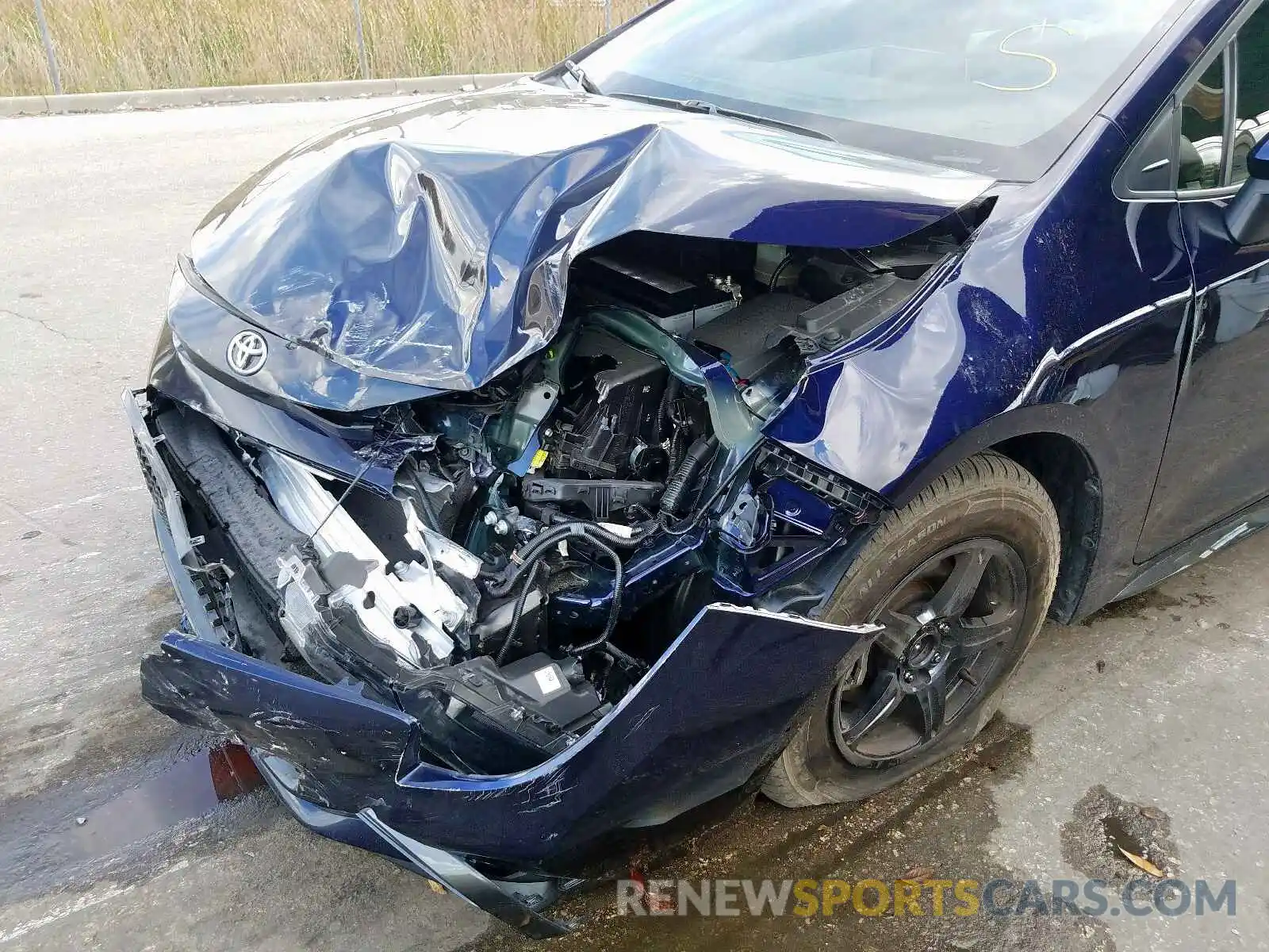 9 Photograph of a damaged car JTDS4RCE4LJ015530 TOYOTA COROLLA 2020