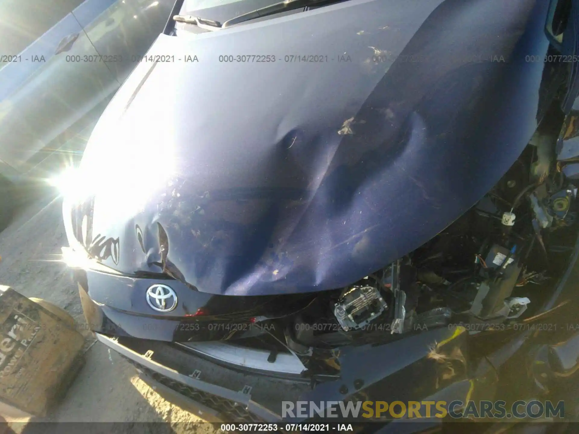 10 Photograph of a damaged car JTDS4RCE4LJ016872 TOYOTA COROLLA 2020