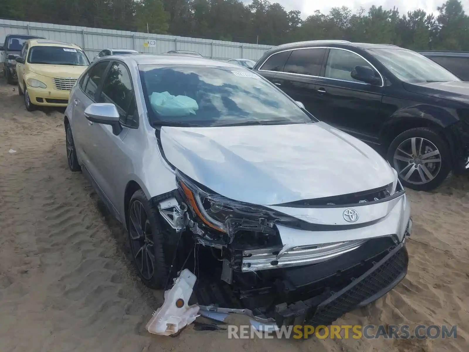 1 Photograph of a damaged car JTDS4RCE4LJ019237 TOYOTA COROLLA 2020