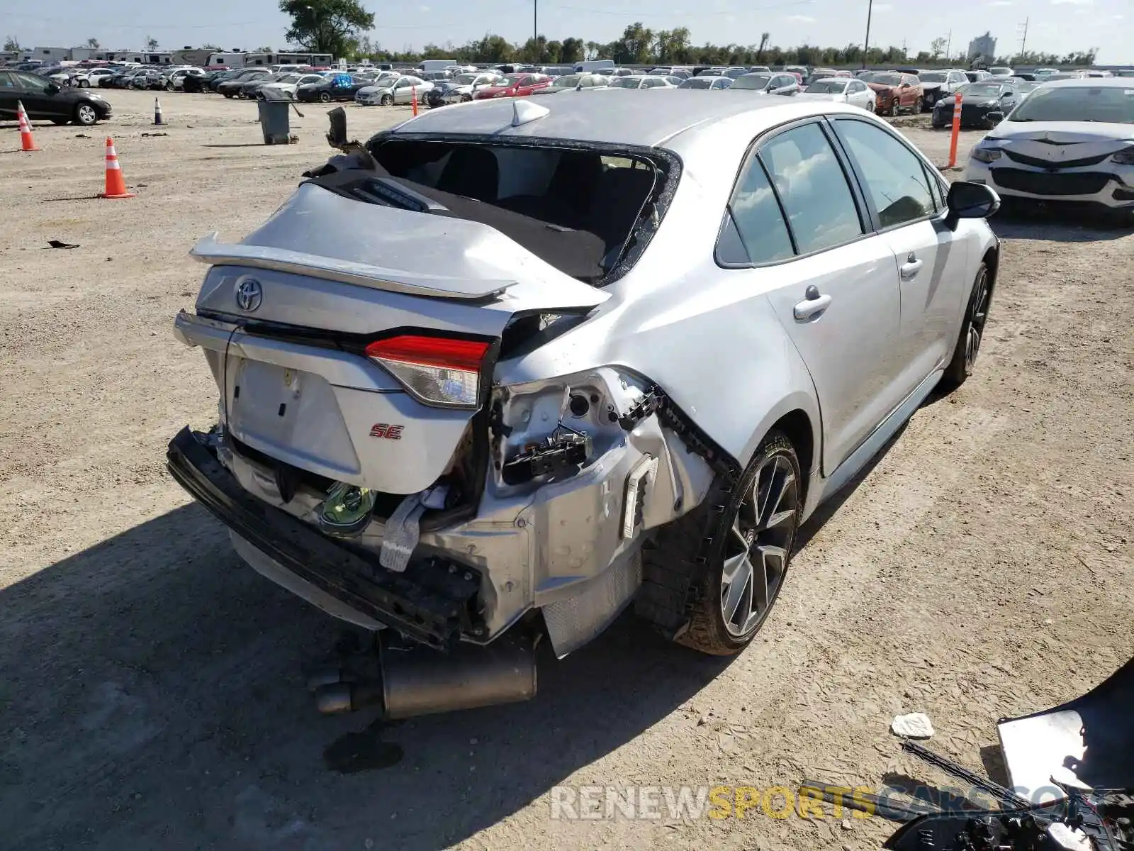 4 Photograph of a damaged car JTDS4RCE4LJ019660 TOYOTA COROLLA 2020