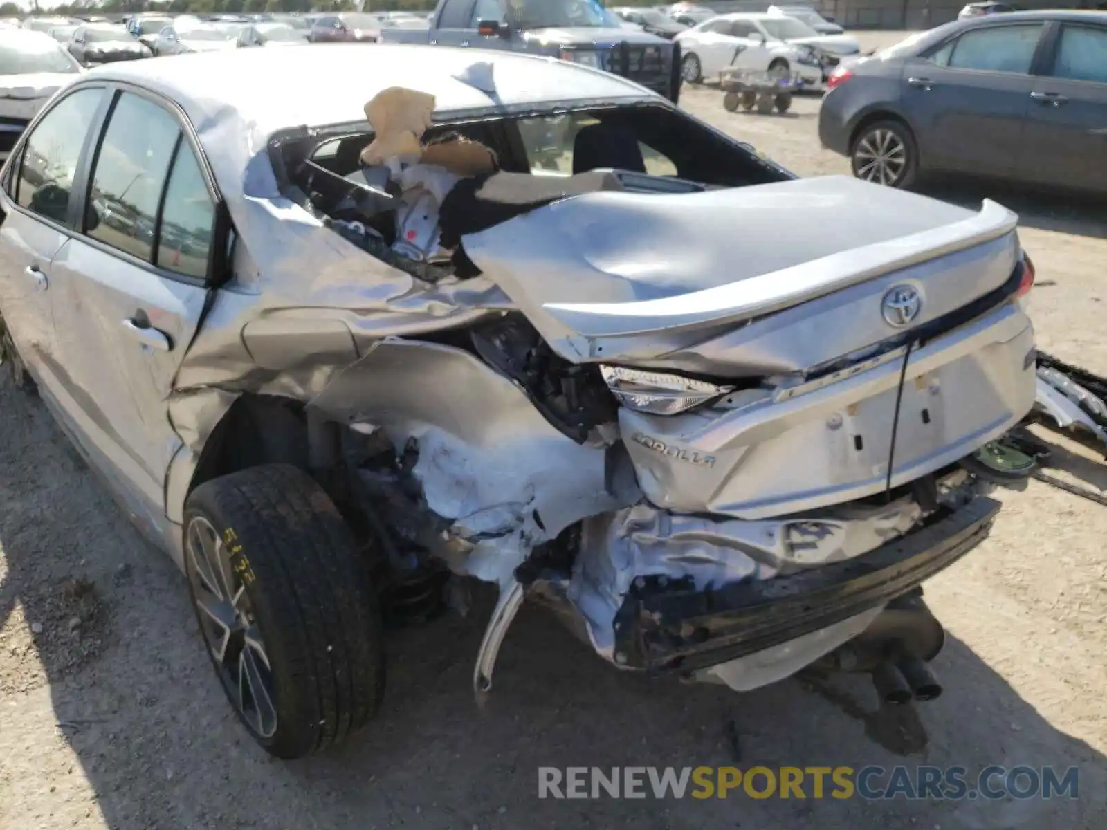 9 Photograph of a damaged car JTDS4RCE4LJ019660 TOYOTA COROLLA 2020