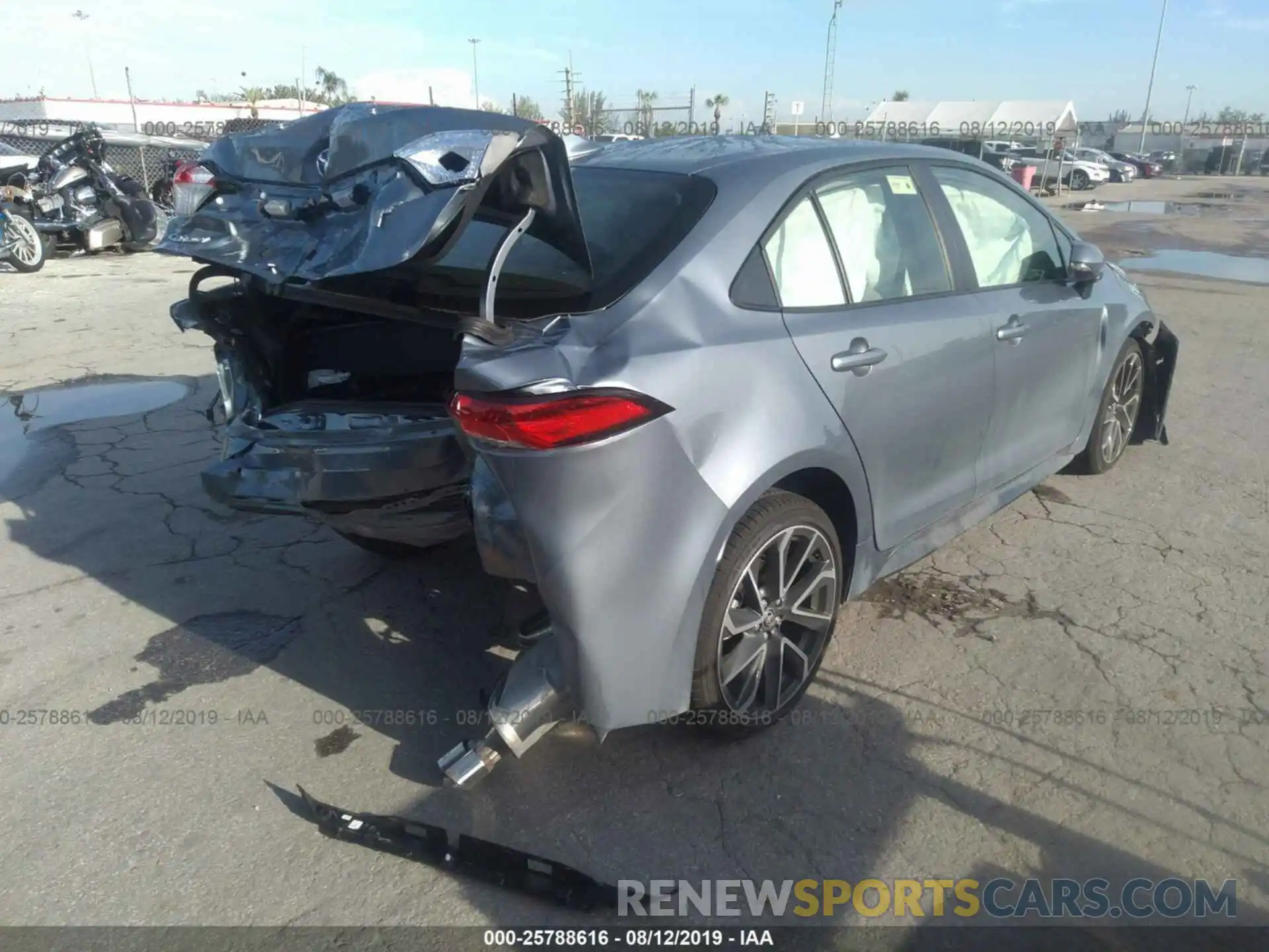 4 Photograph of a damaged car JTDS4RCE4LJ022106 TOYOTA COROLLA 2020